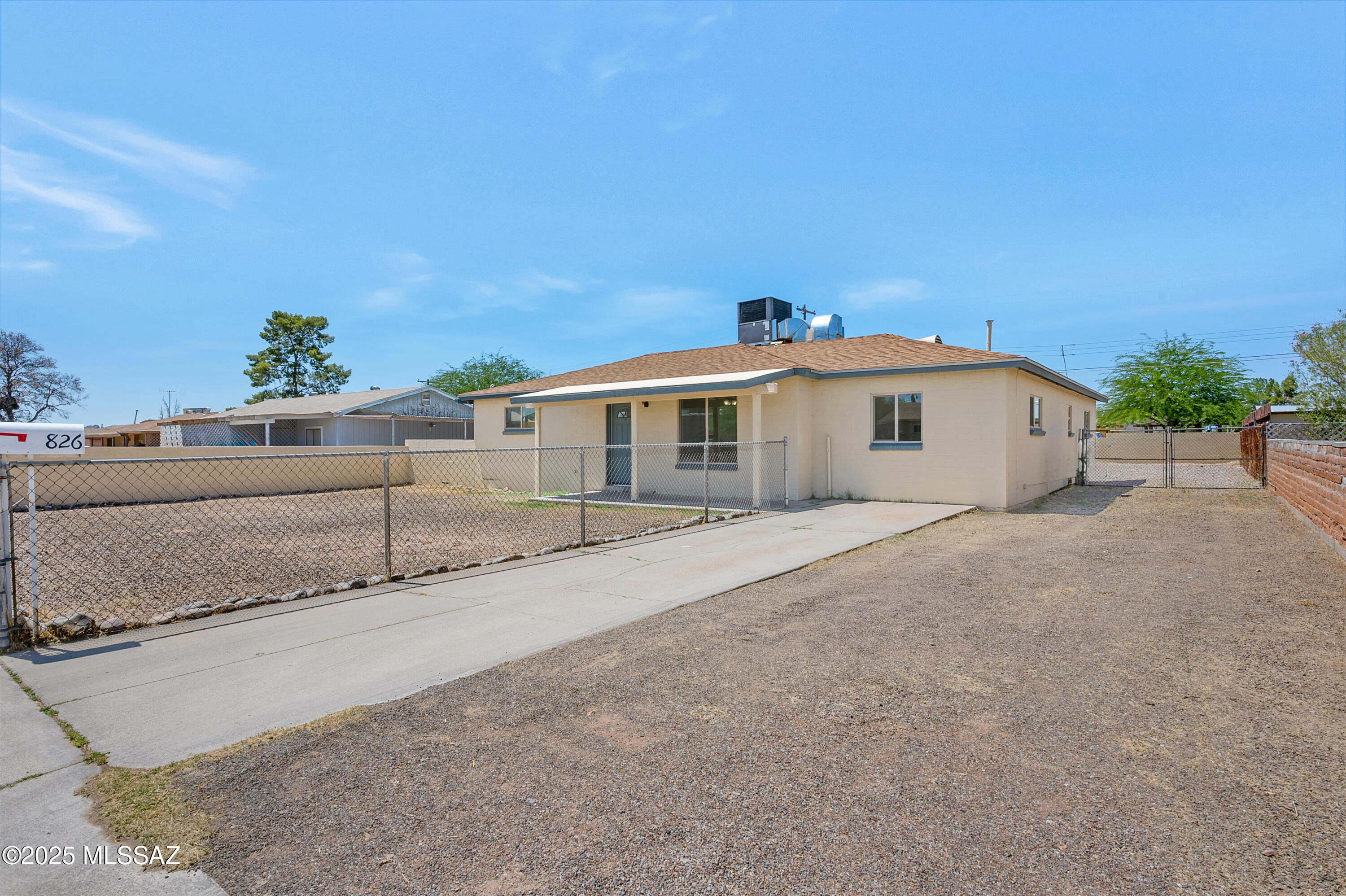 826 W Calle Margarita