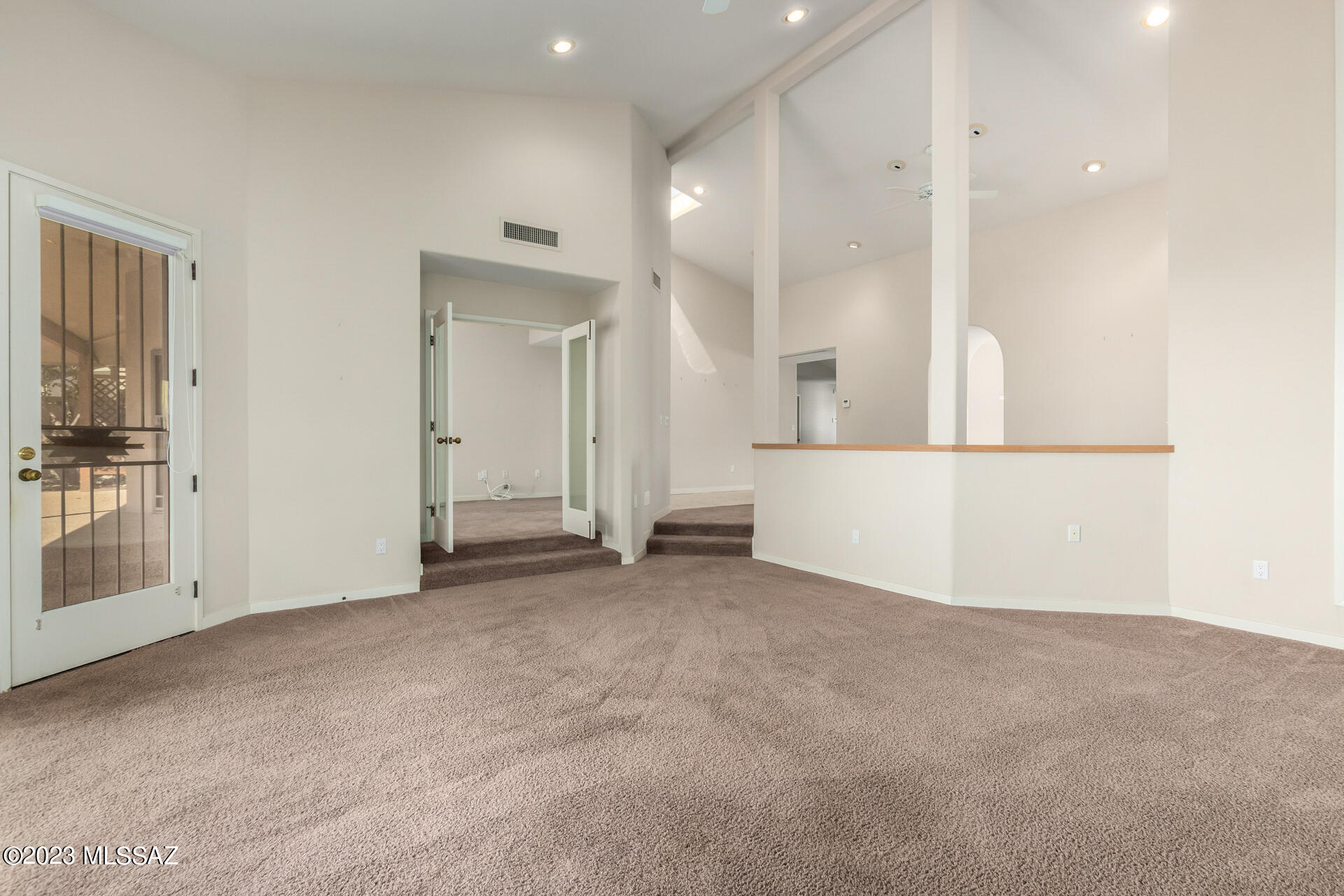Finisterra II (211-302) - Residential