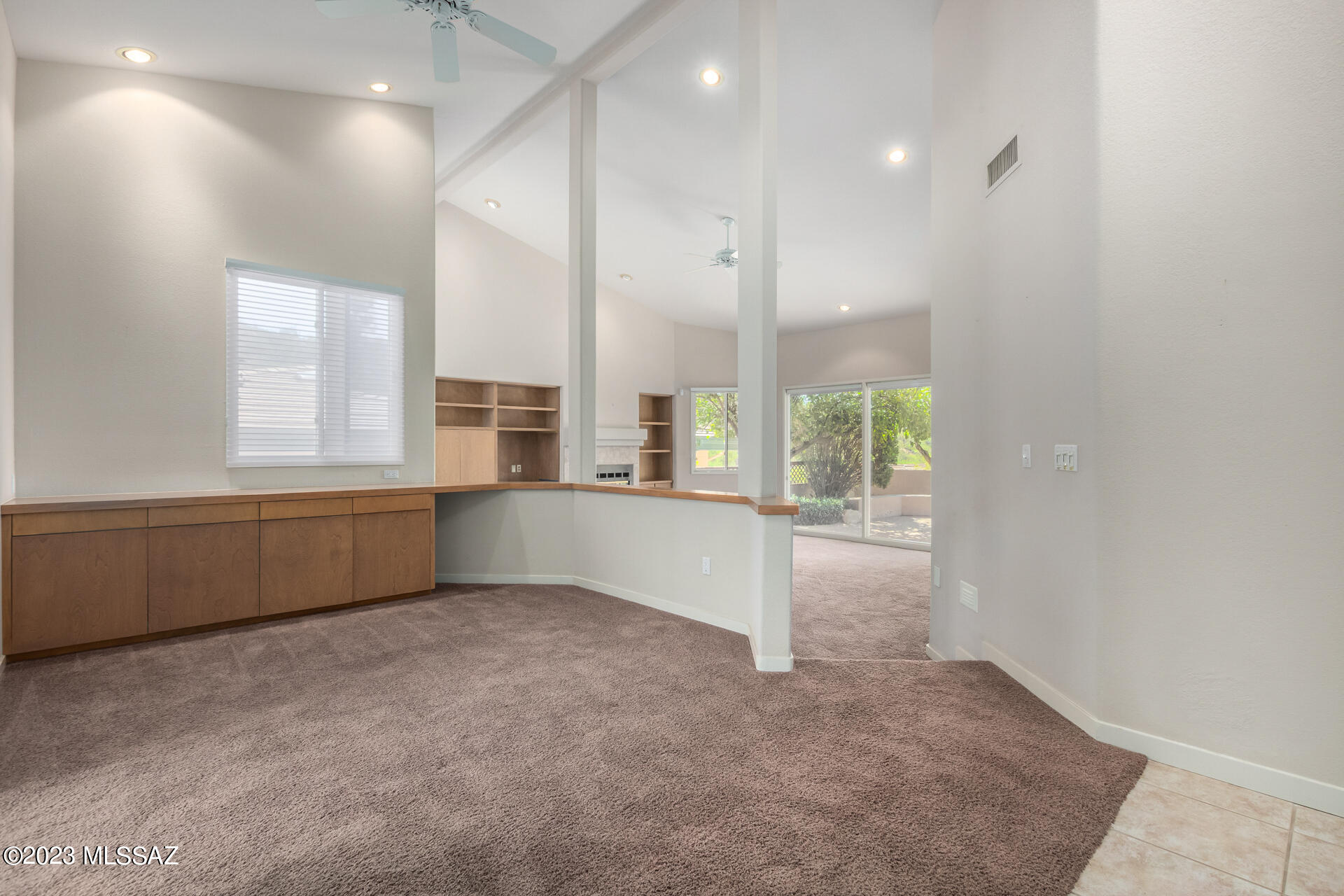 Finisterra II (211-302) - Residential