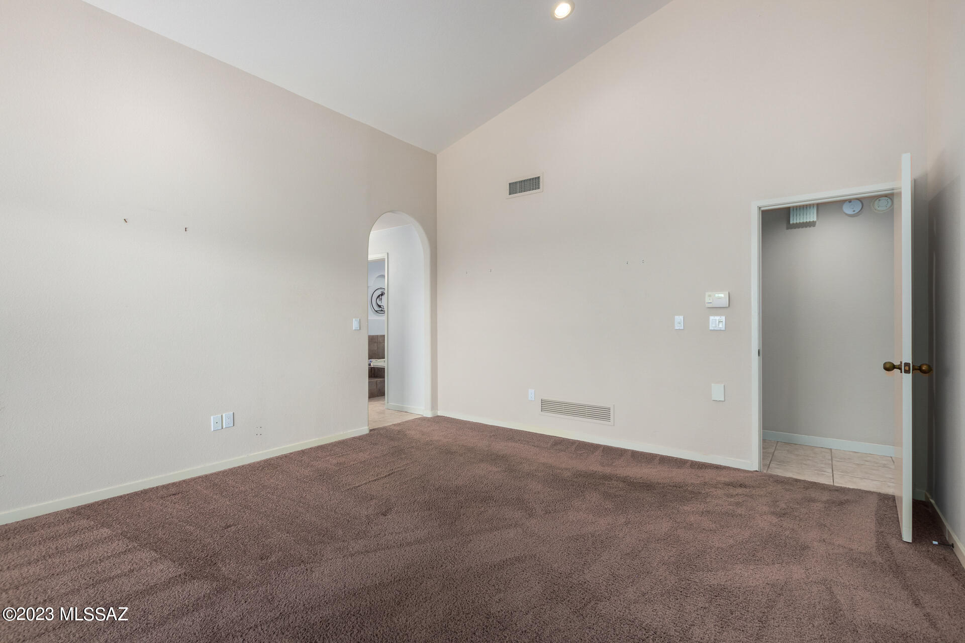 Finisterra II (211-302) - Residential