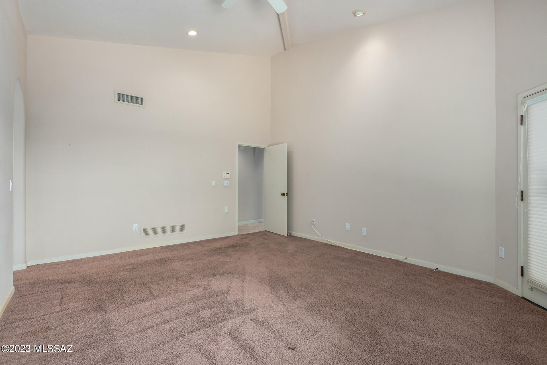 Finisterra II (211-302) - Residential