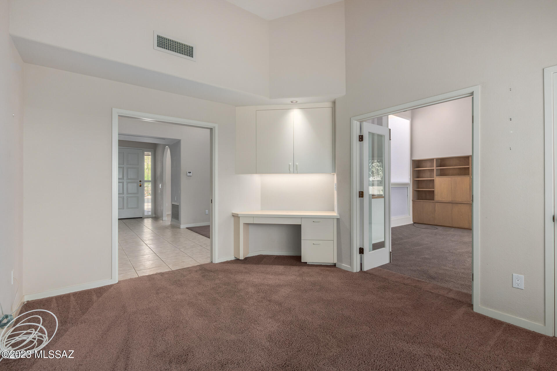 Finisterra II (211-302) - Residential