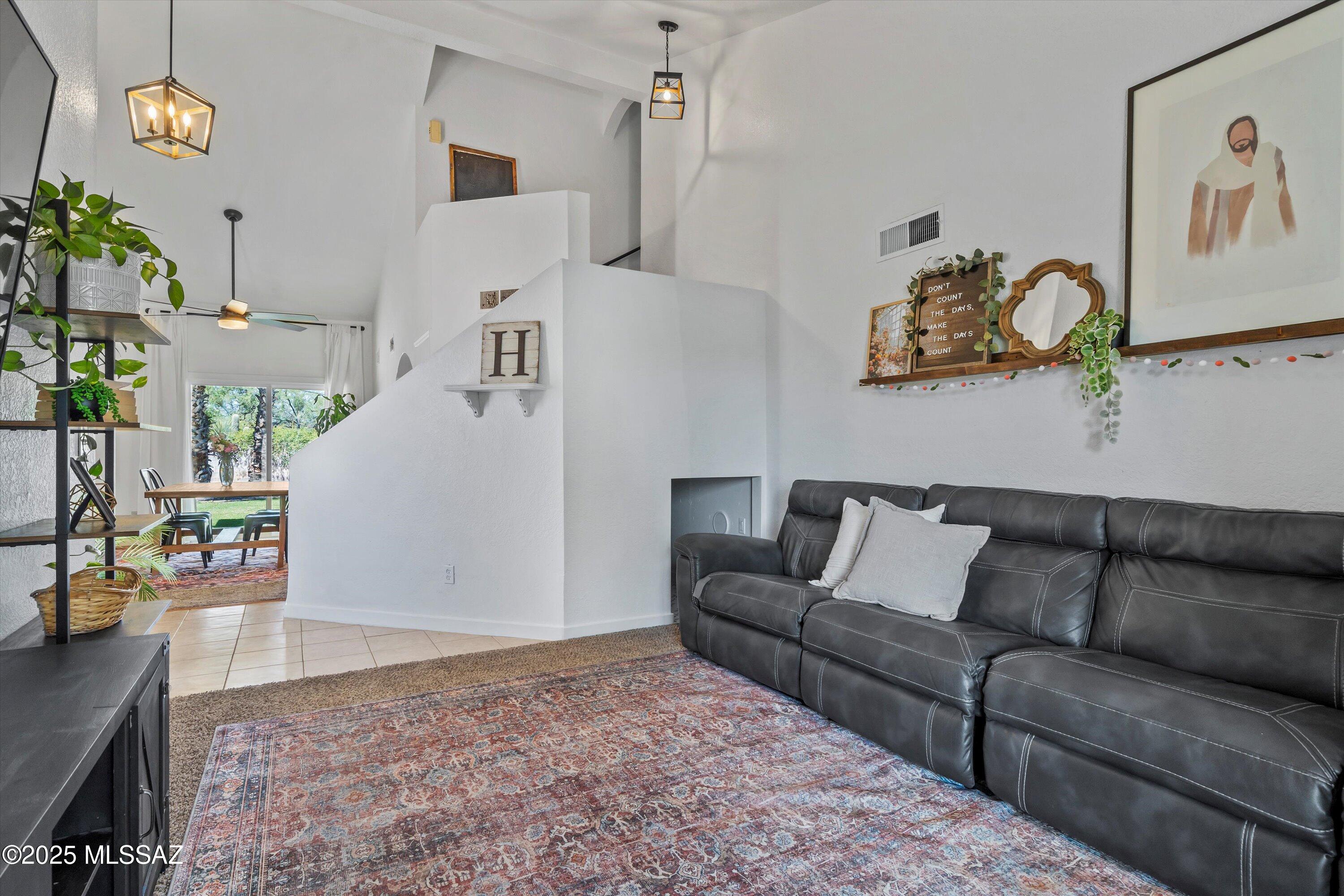 1441 N Calle De Durazo