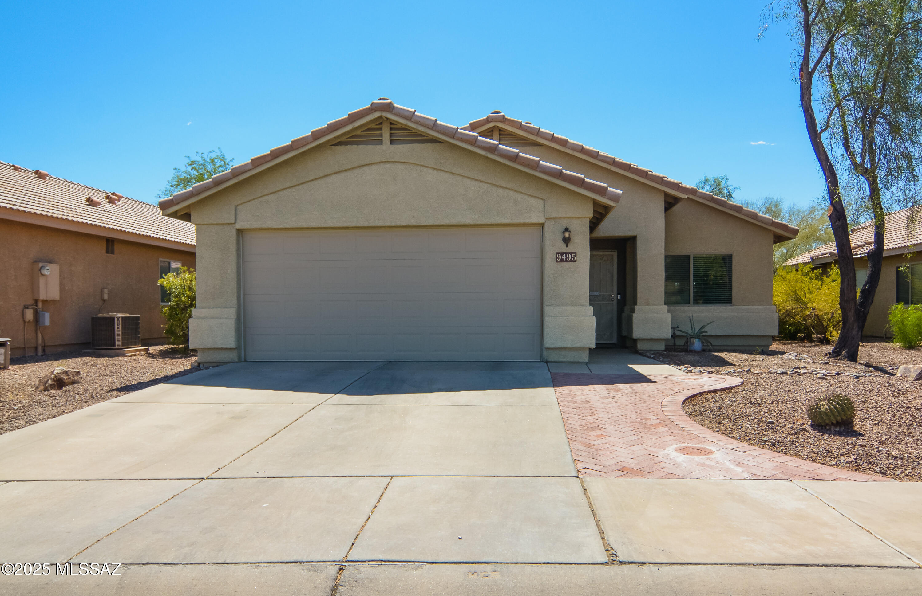9495 N Winter Wren Avenue