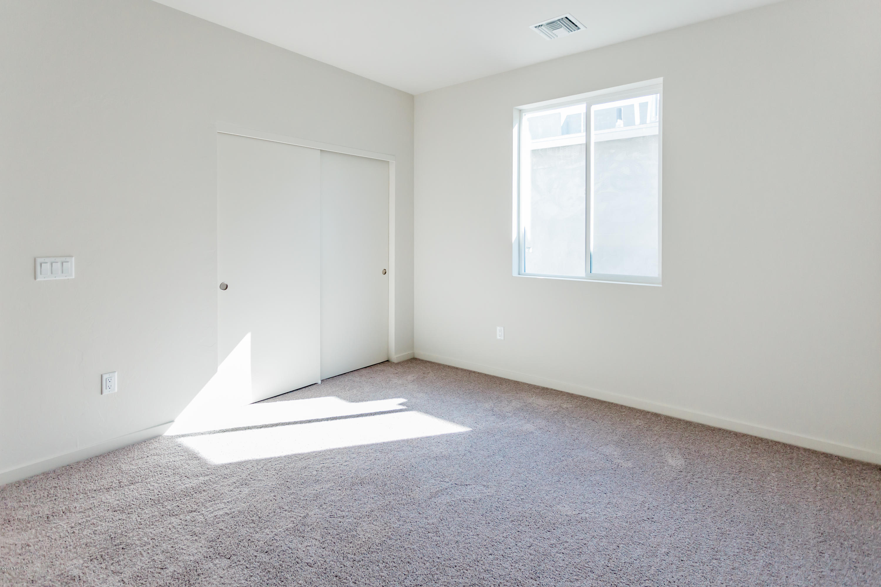 Elementary Place SQ20163230723 - Residential