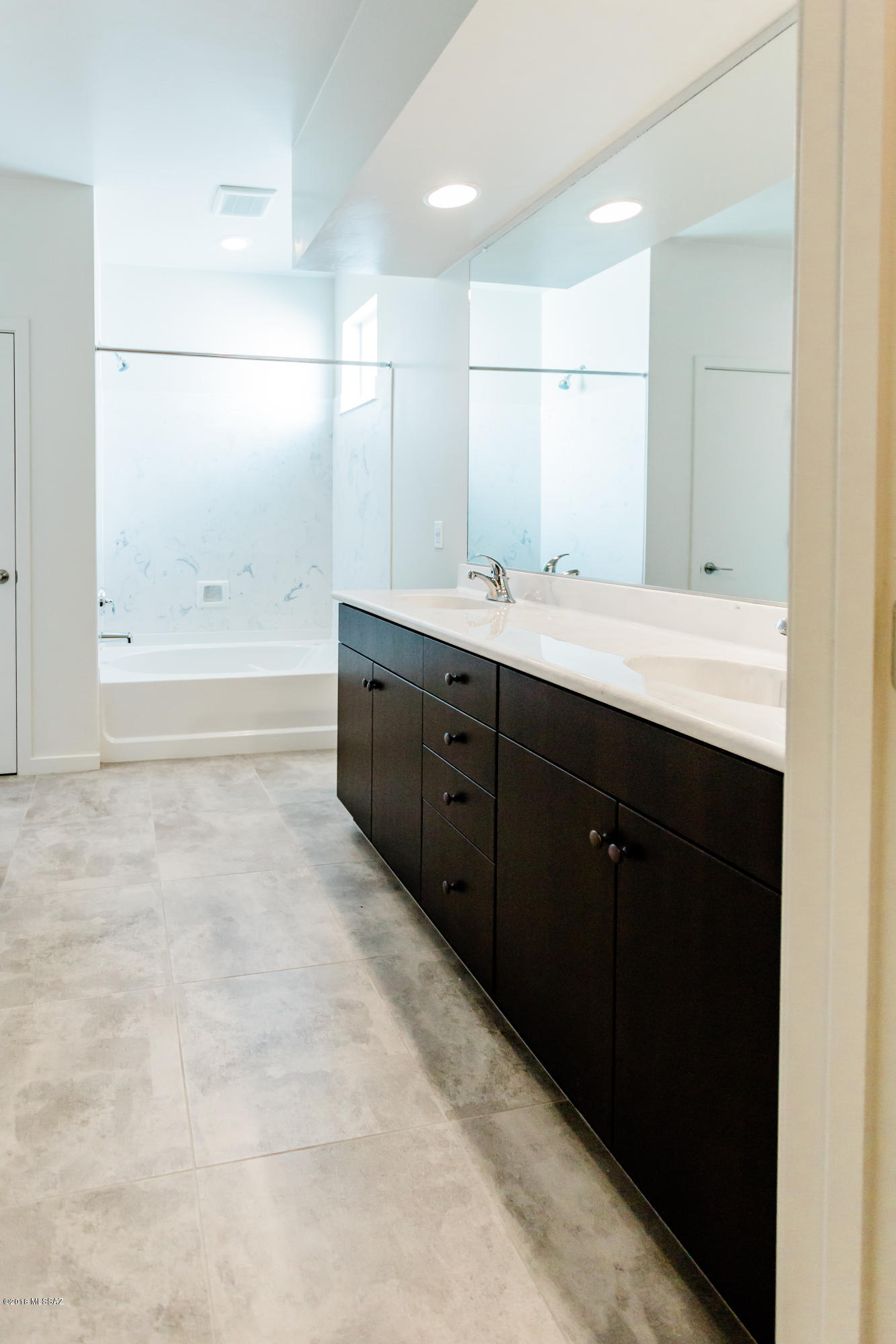 Elementary Place SQ20163230723 - Residential
