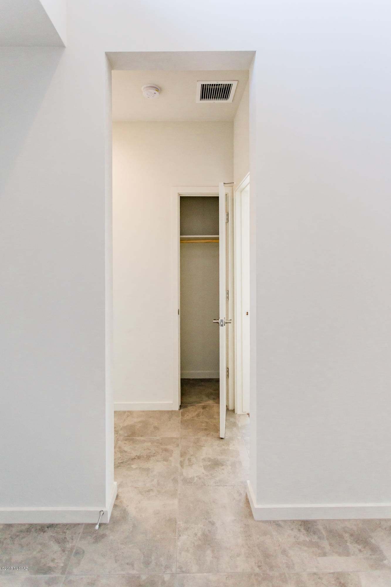 Elementary Place SQ20163230723 - Residential