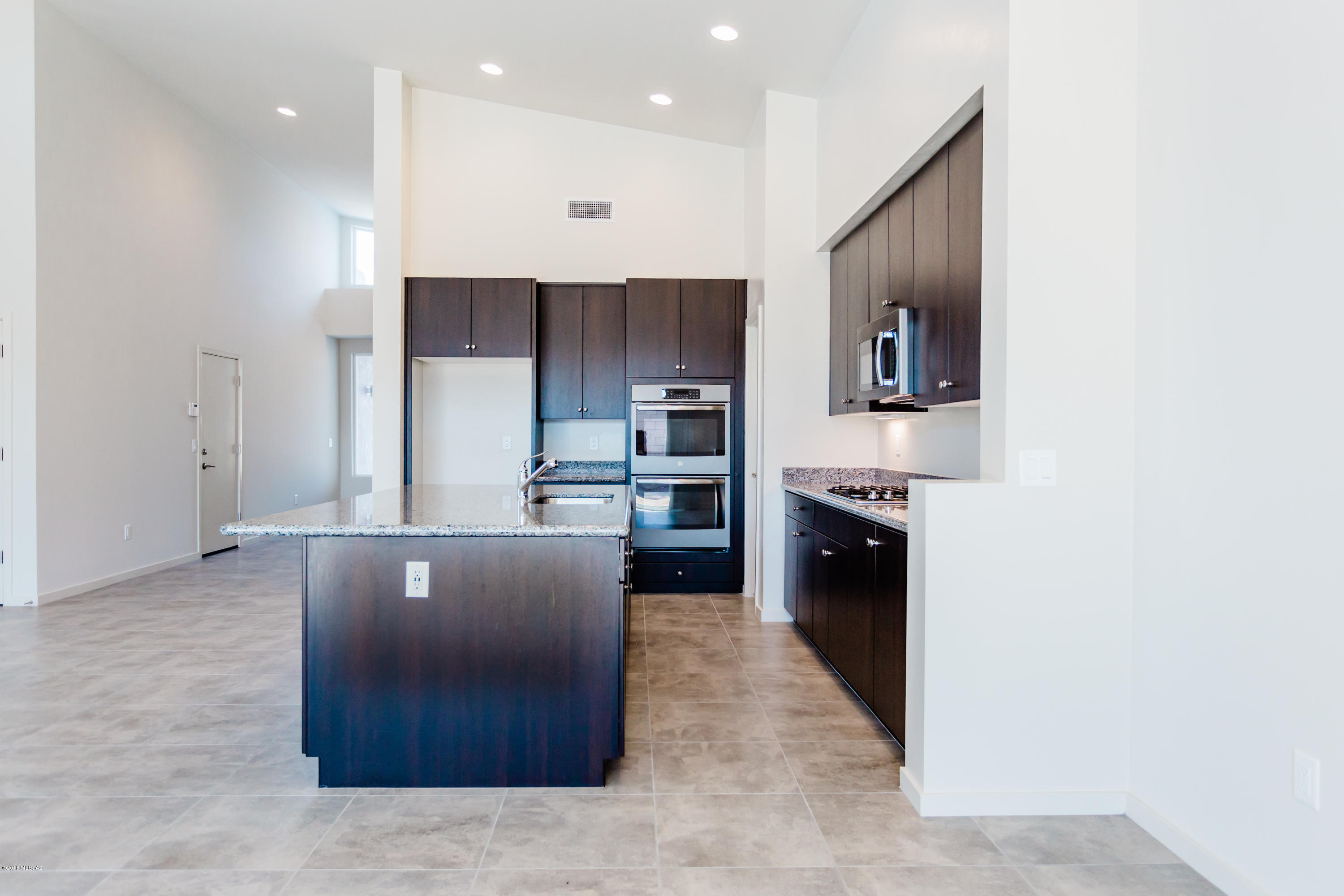 Elementary Place SQ20163230723 - Residential
