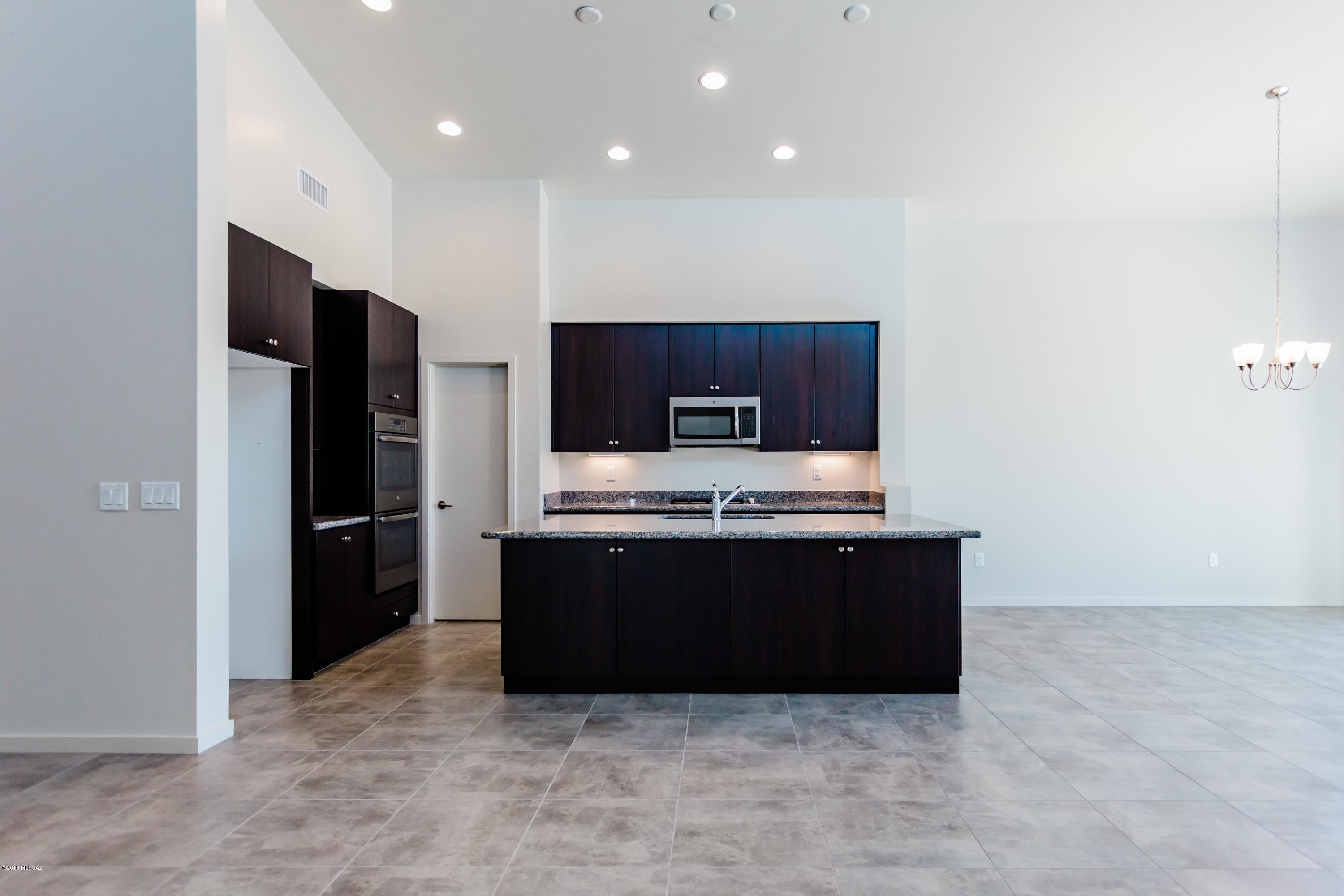 Elementary Place SQ20163230723 - Residential