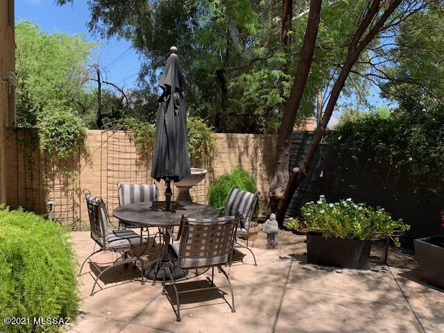 Tucson Racquet Club Twnhms. (1-56) - Residential