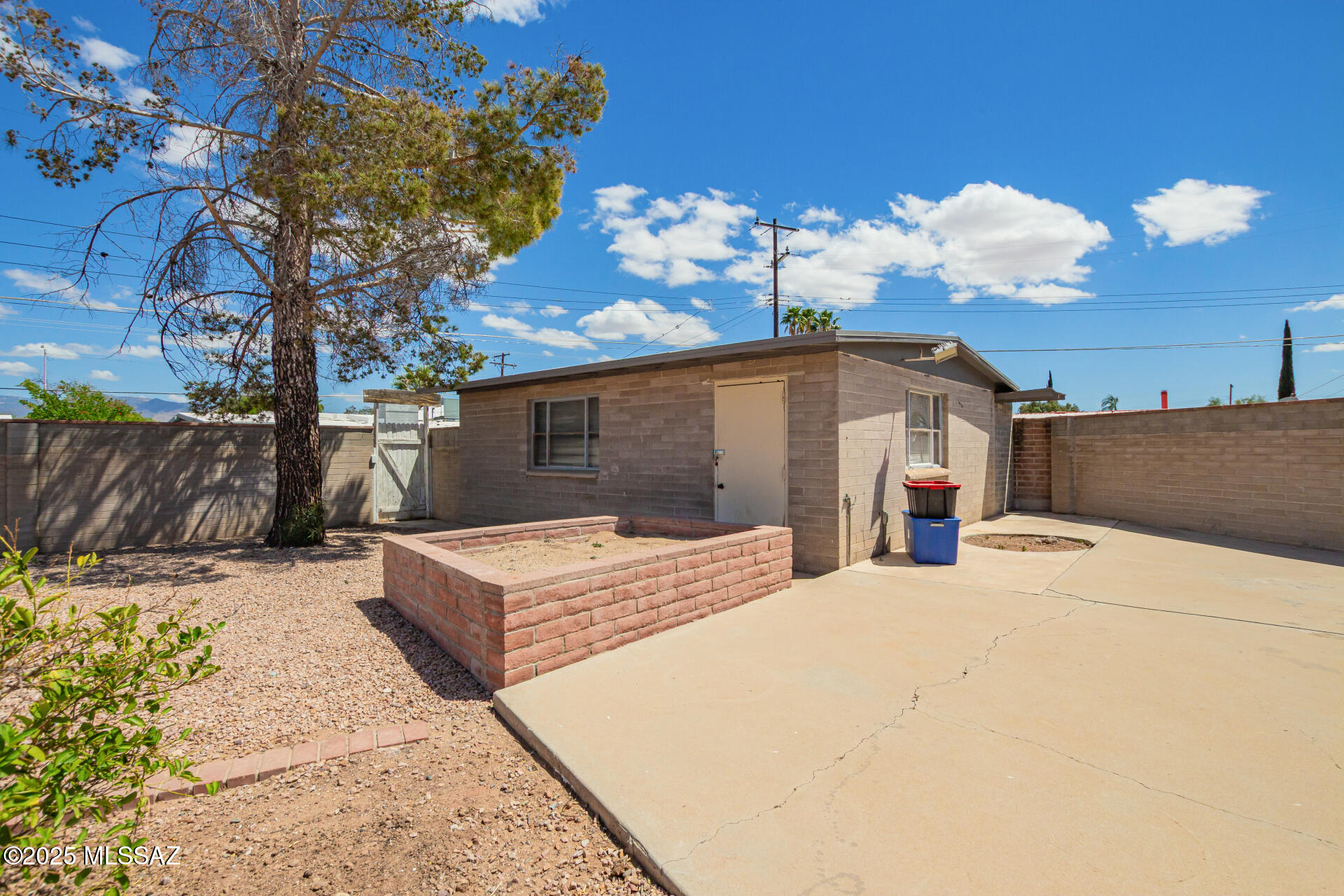 Longview Estates (194-470) - Residential