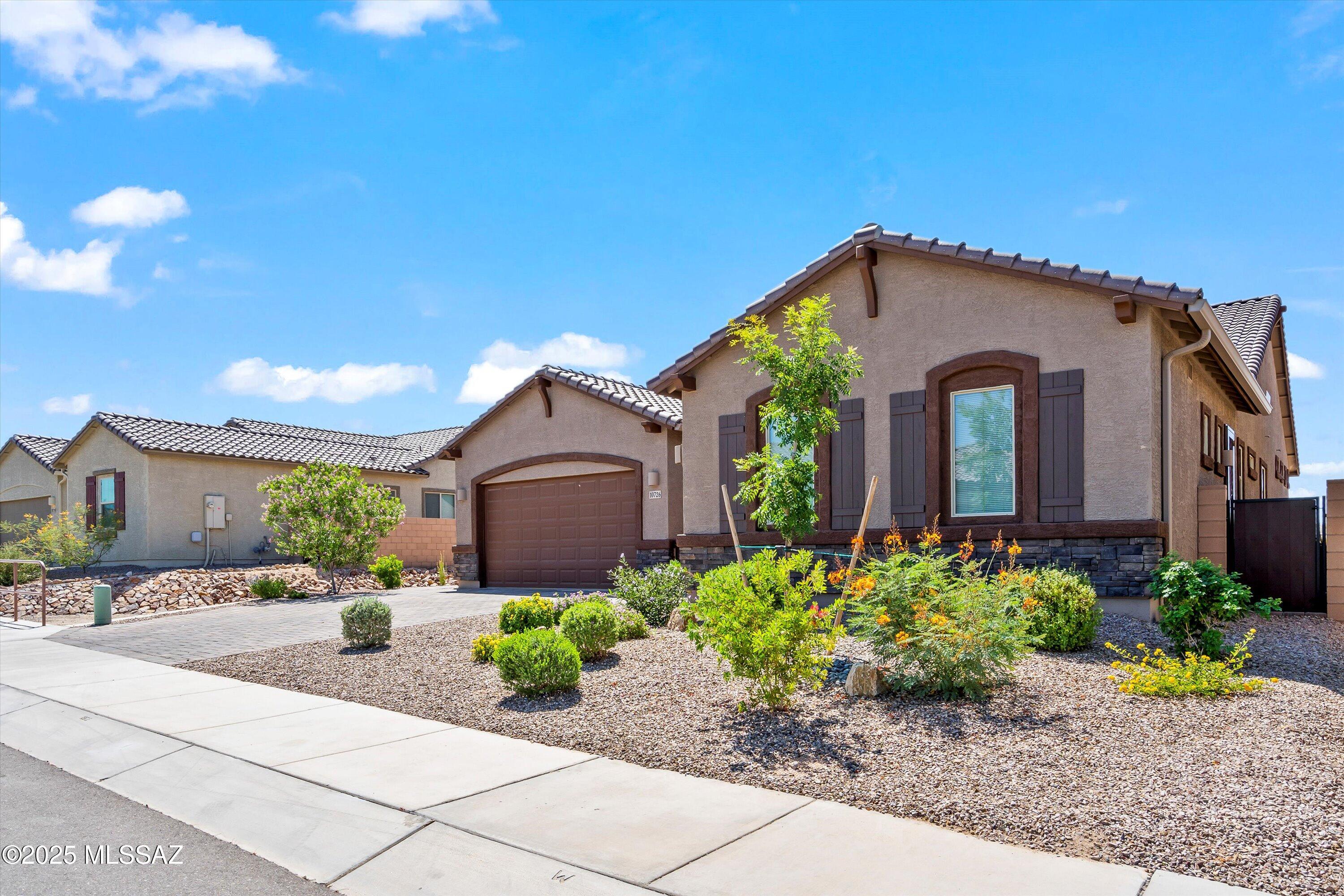 10726 N Cactus Point Drive