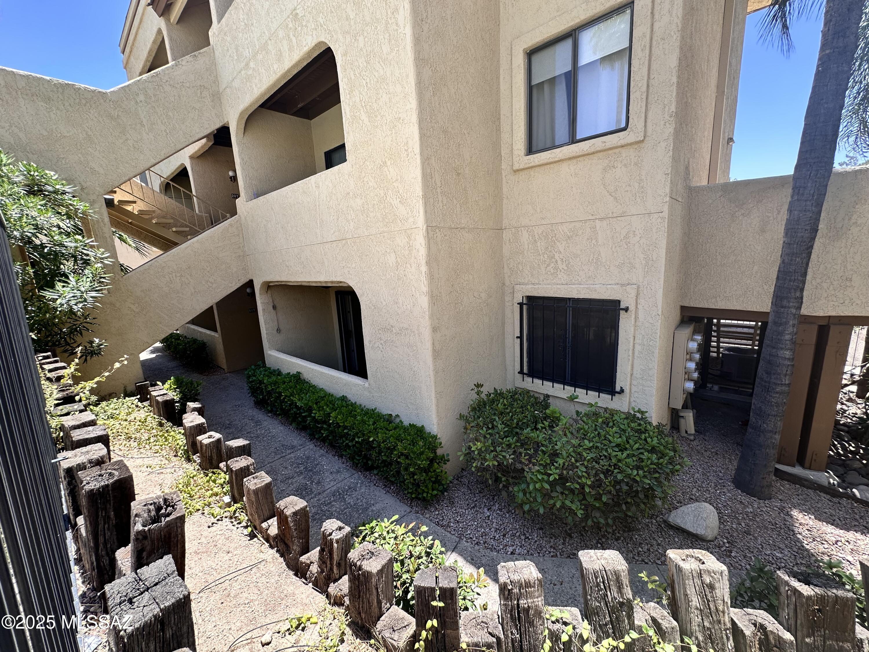 5500 N Valley View Road # 108