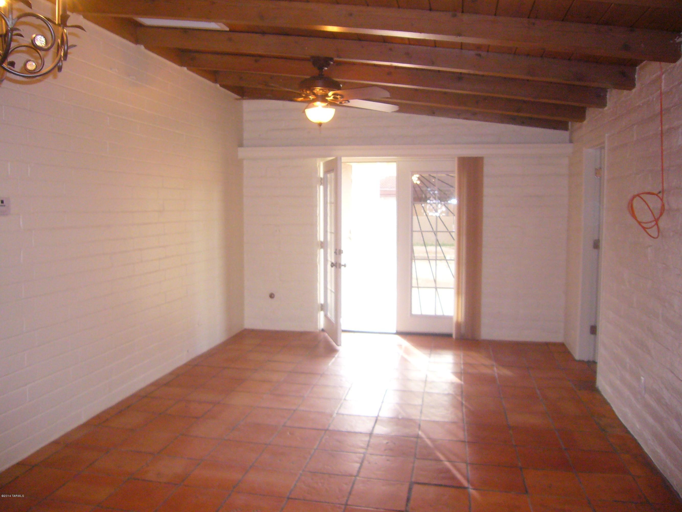 Catalina Farms - Residential Lease