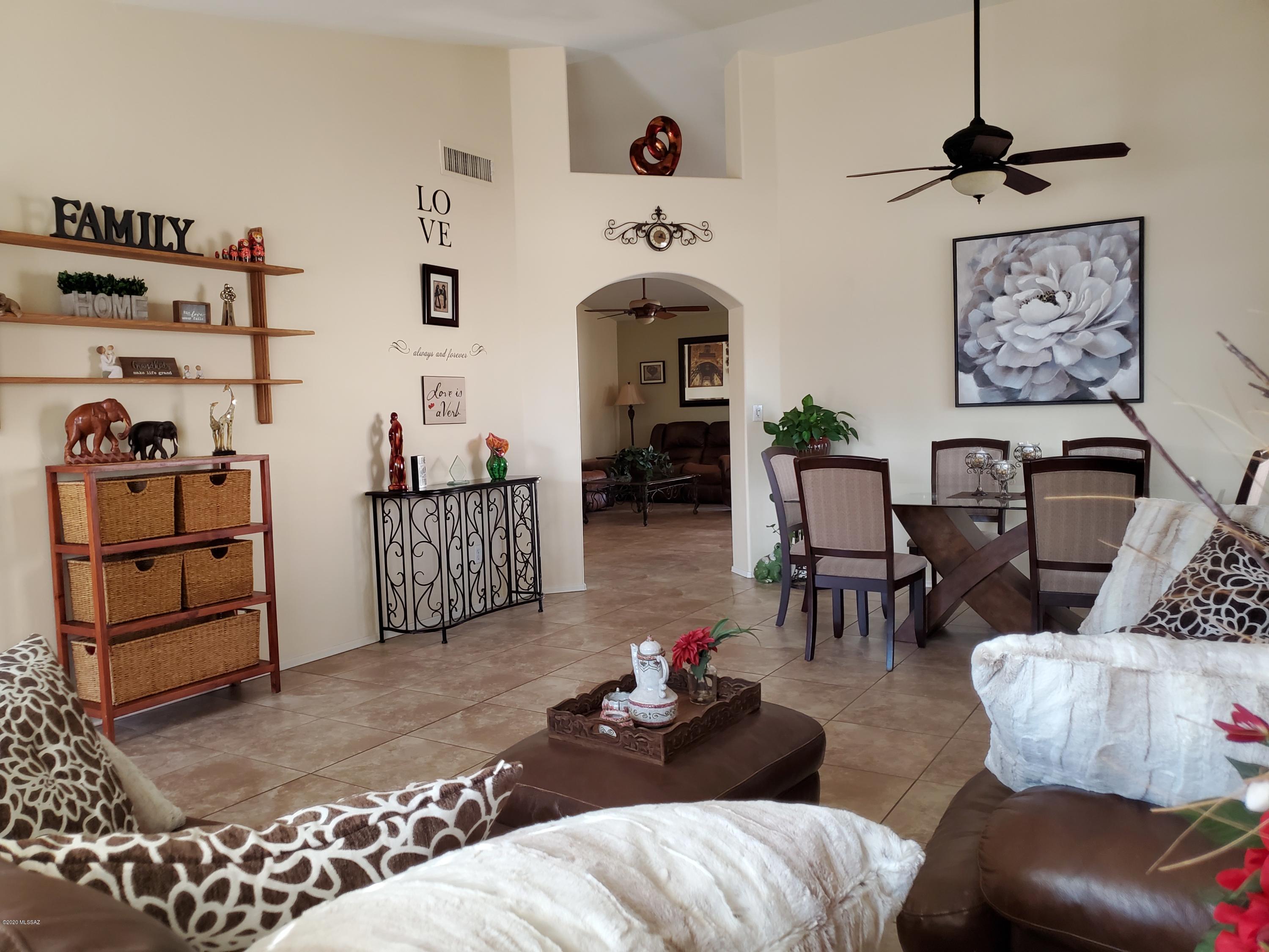 Colonias La Canada (1-82) - Residential