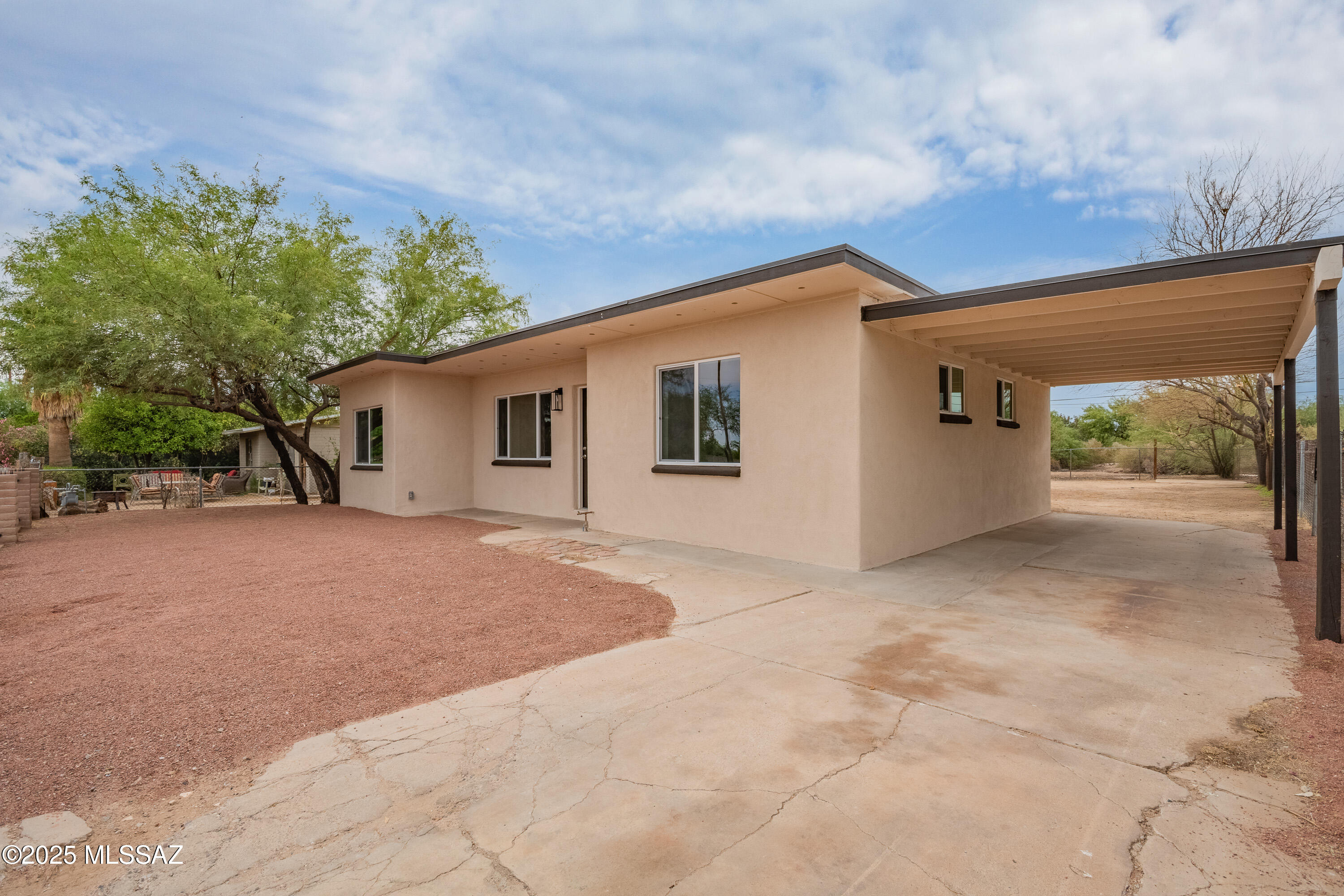 11439 W Amole Circle
