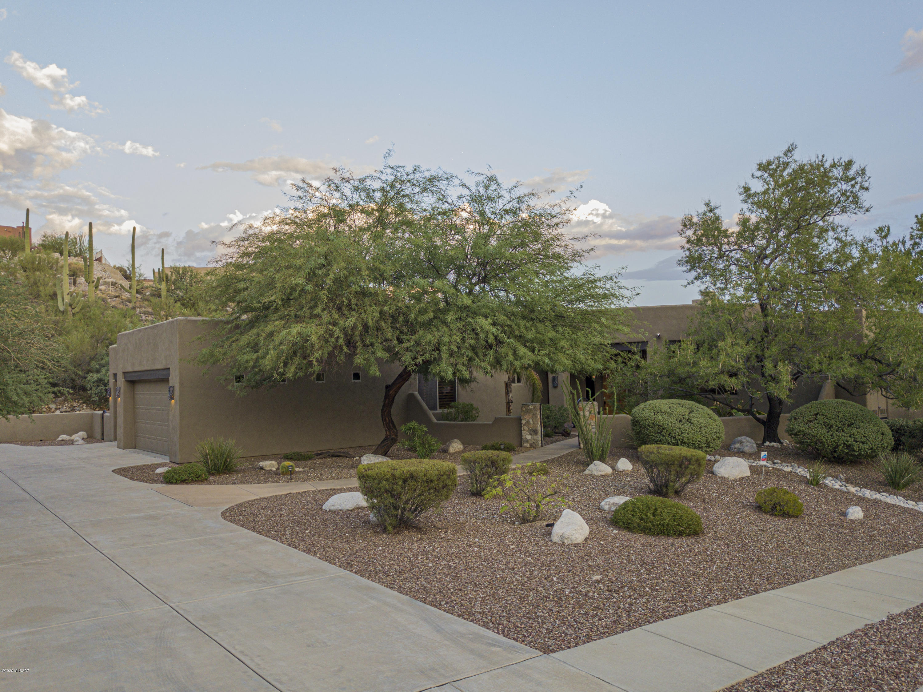 Sabino Mountain (1-290) - Residential