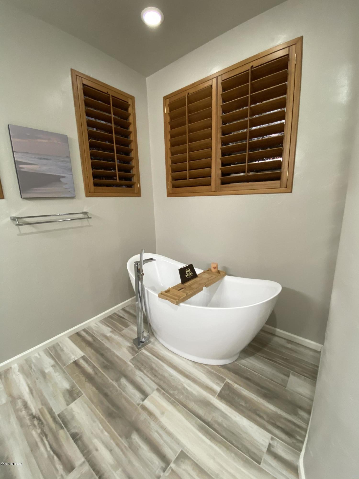 Sabino Mountain (1-290) - Residential