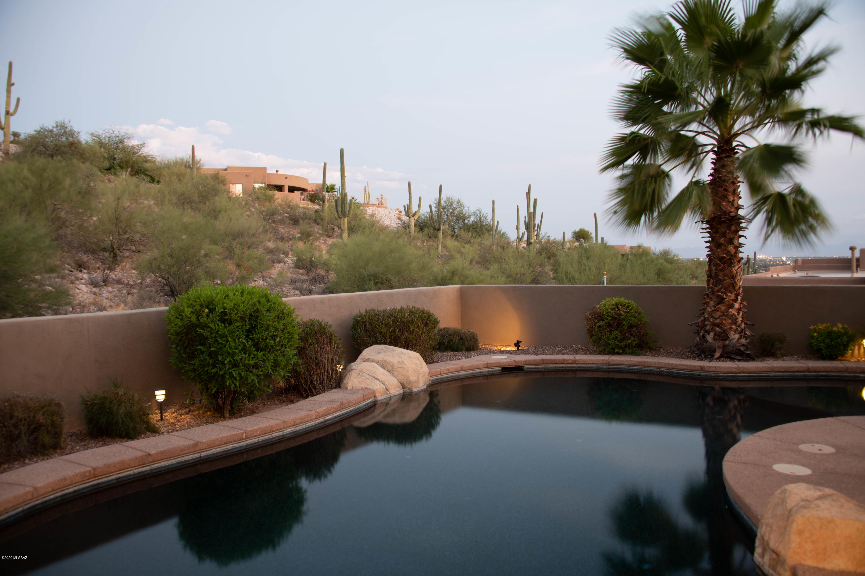 Sabino Mountain (1-290) - Residential