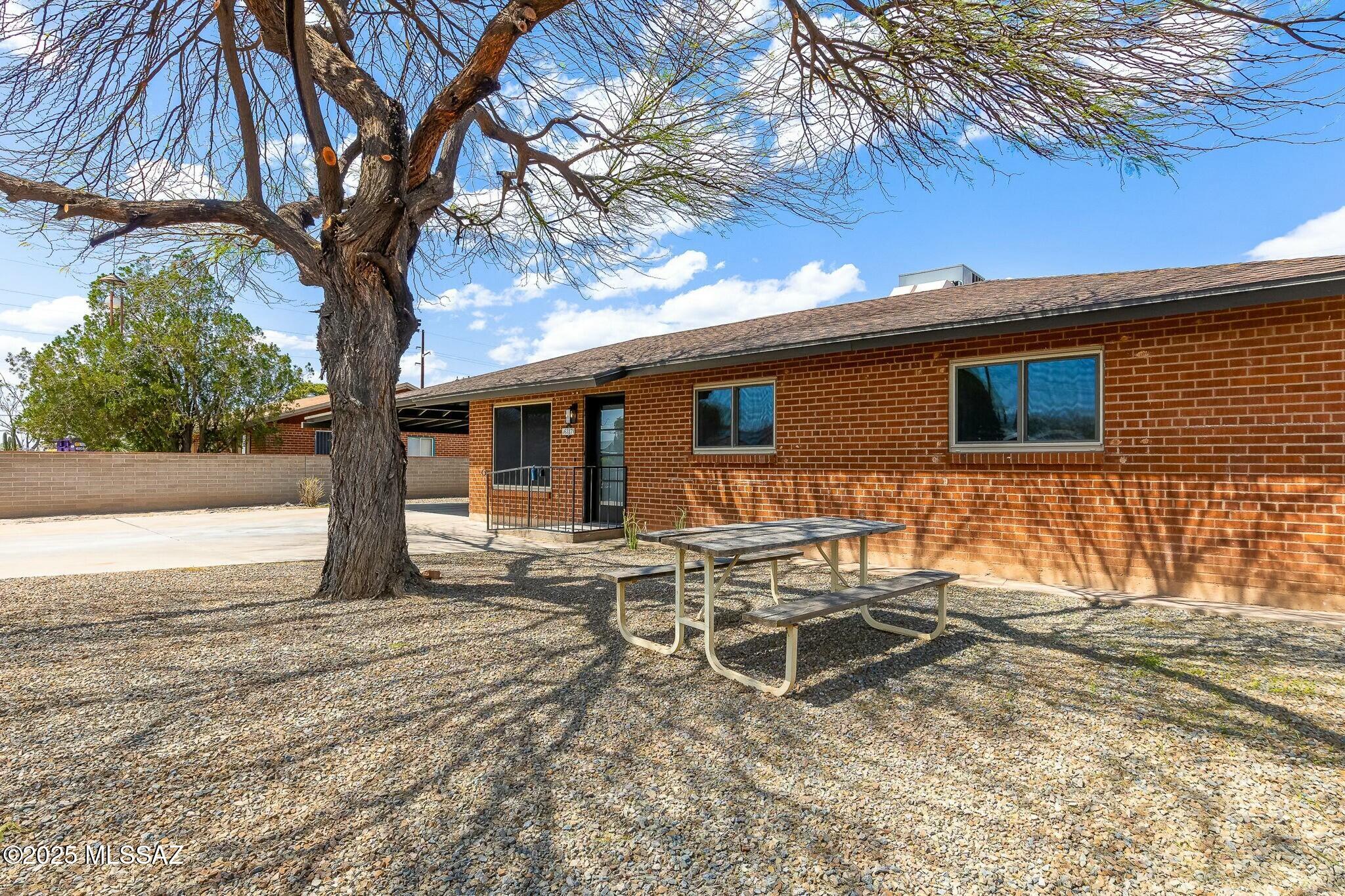 6317 E Calle Cappela