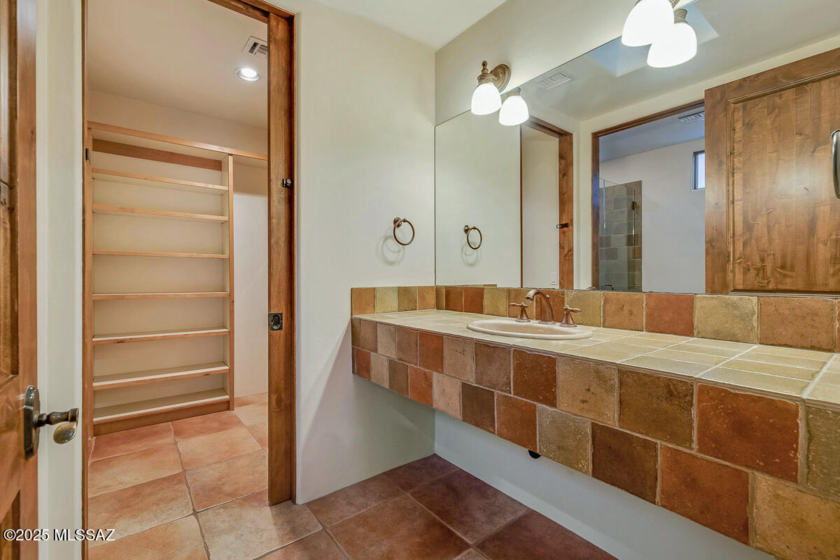 Catalina Foothills Est. NO. 10 (73-90, 119, 121, 123, 127-146) - Residential