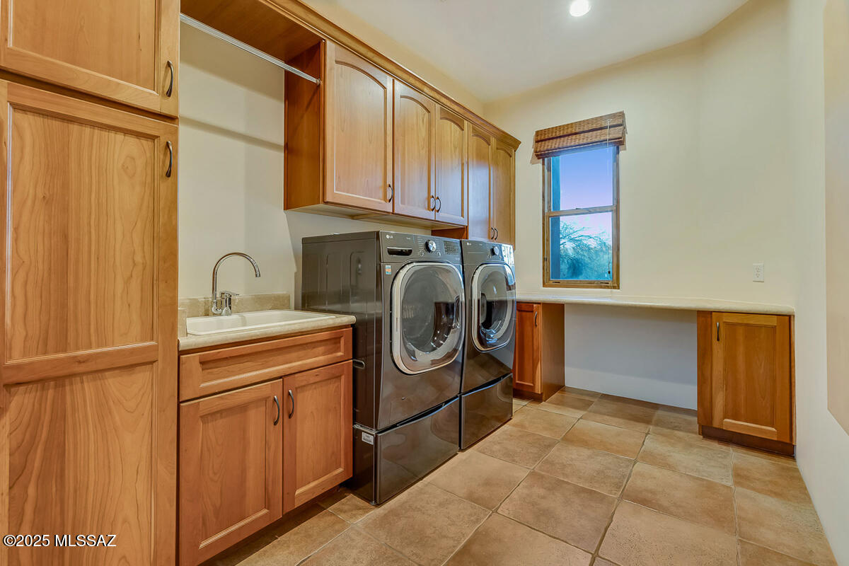 Catalina Foothills Est. NO. 10 (73-90, 119, 121, 123, 127-146) - Residential