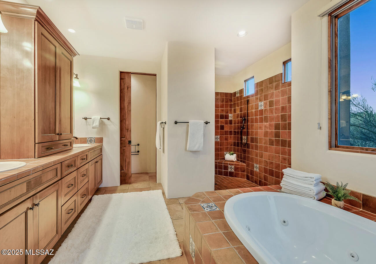Catalina Foothills Est. NO. 10 (73-90, 119, 121, 123, 127-146) - Residential