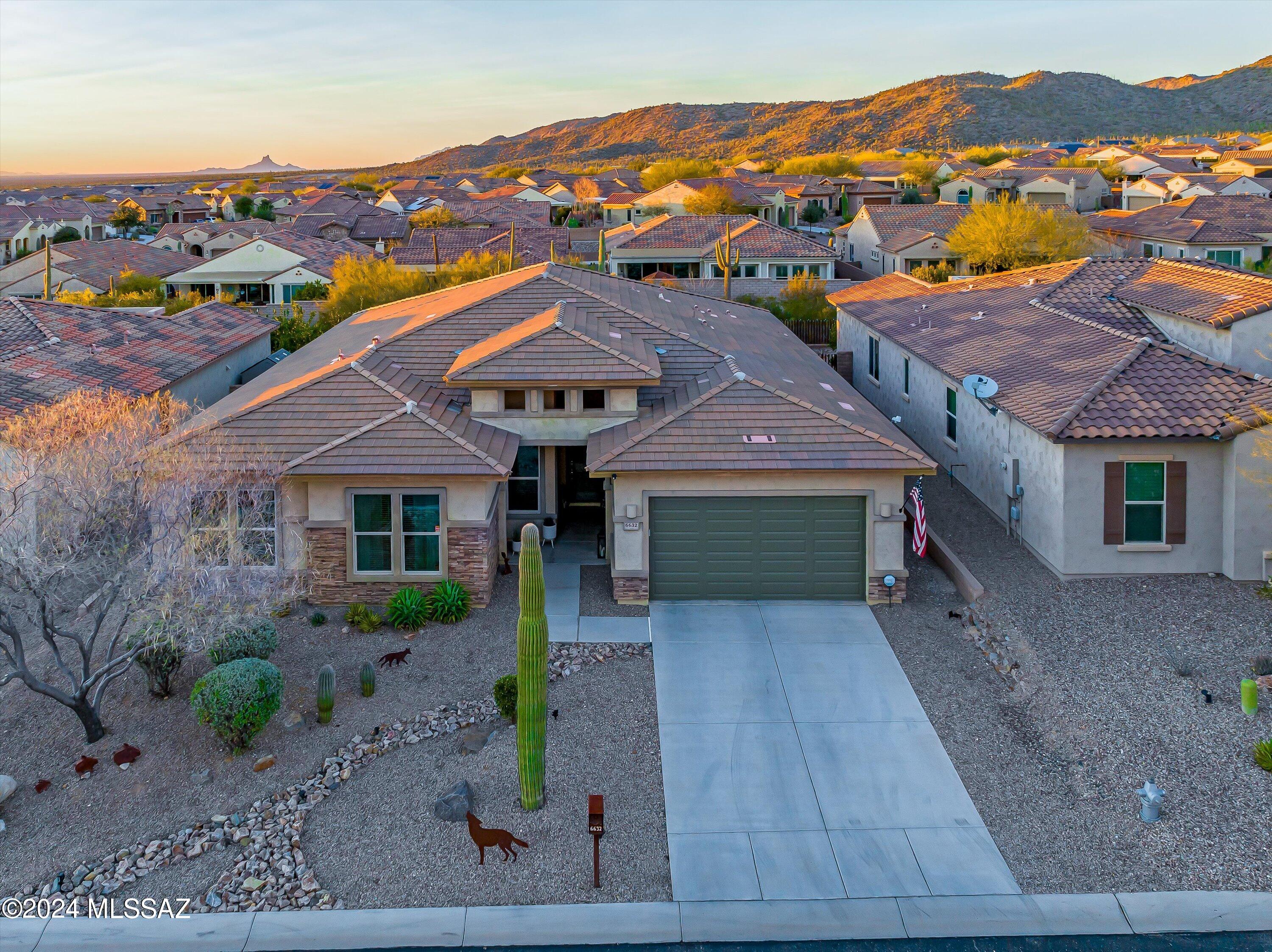 Los Saguaros At Dove Mountain SQ20121640199 - Residential