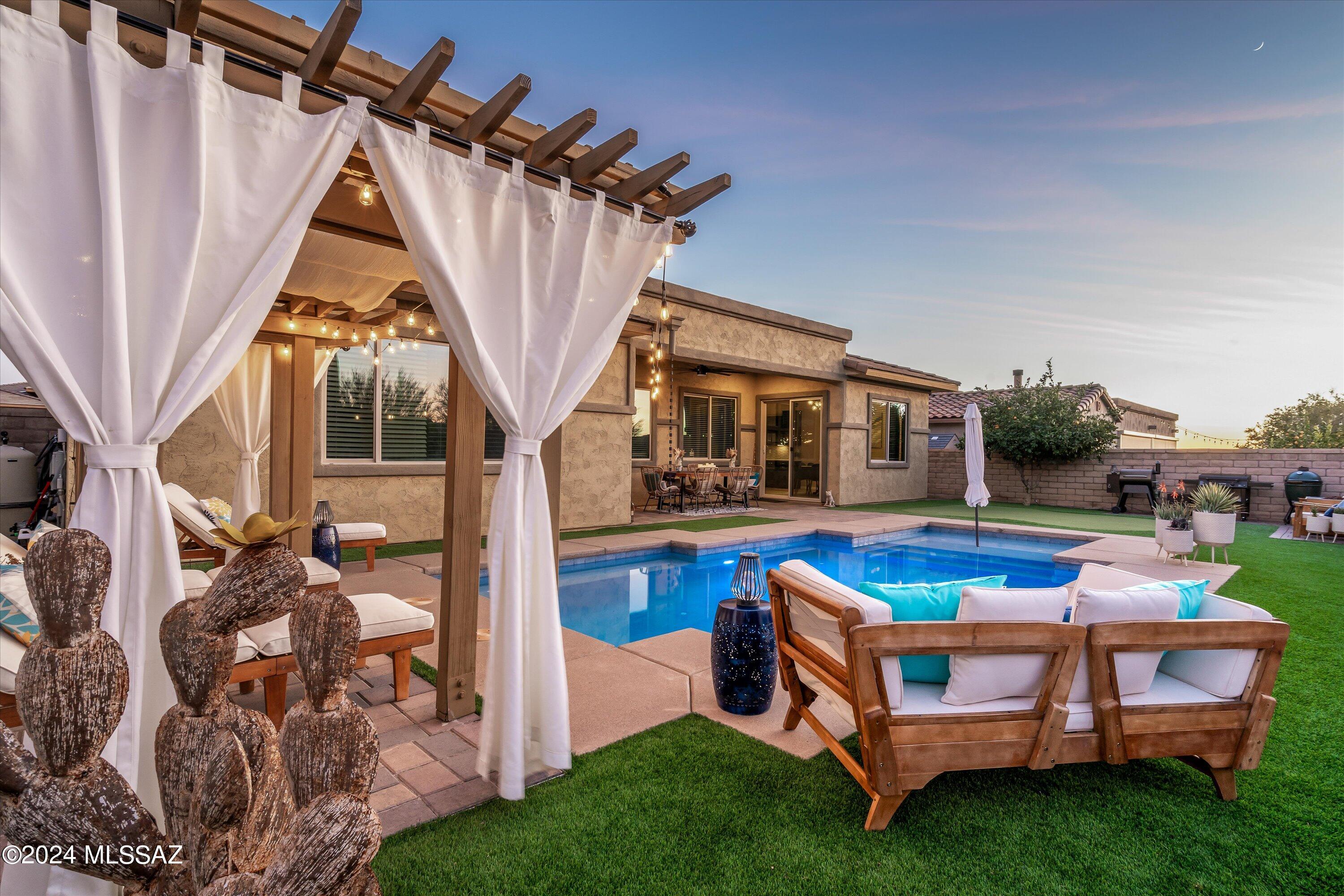 Los Saguaros At Dove Mountain SQ20121640199 - Residential