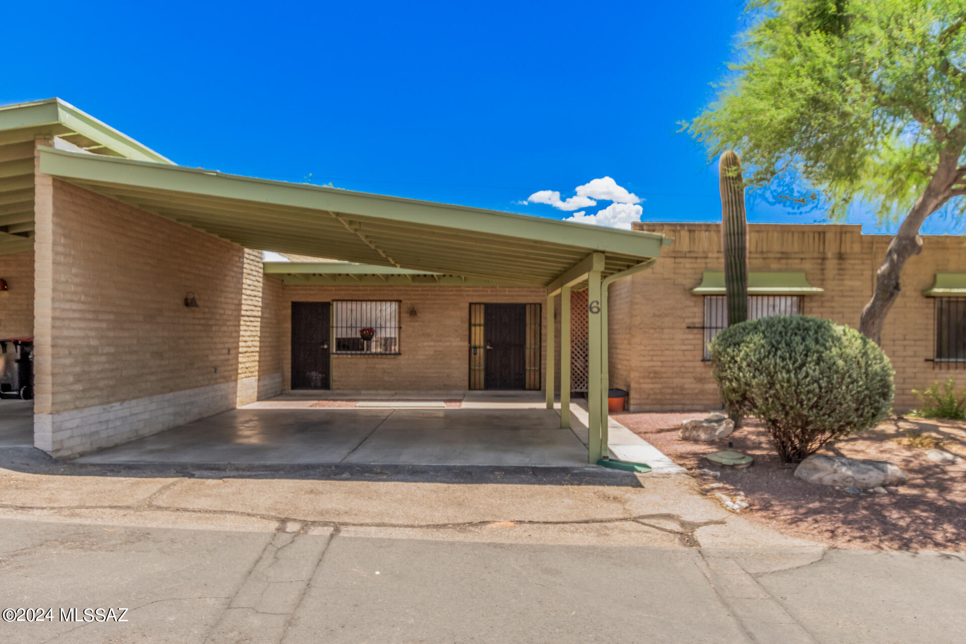 View Tucson, AZ 85704 townhome