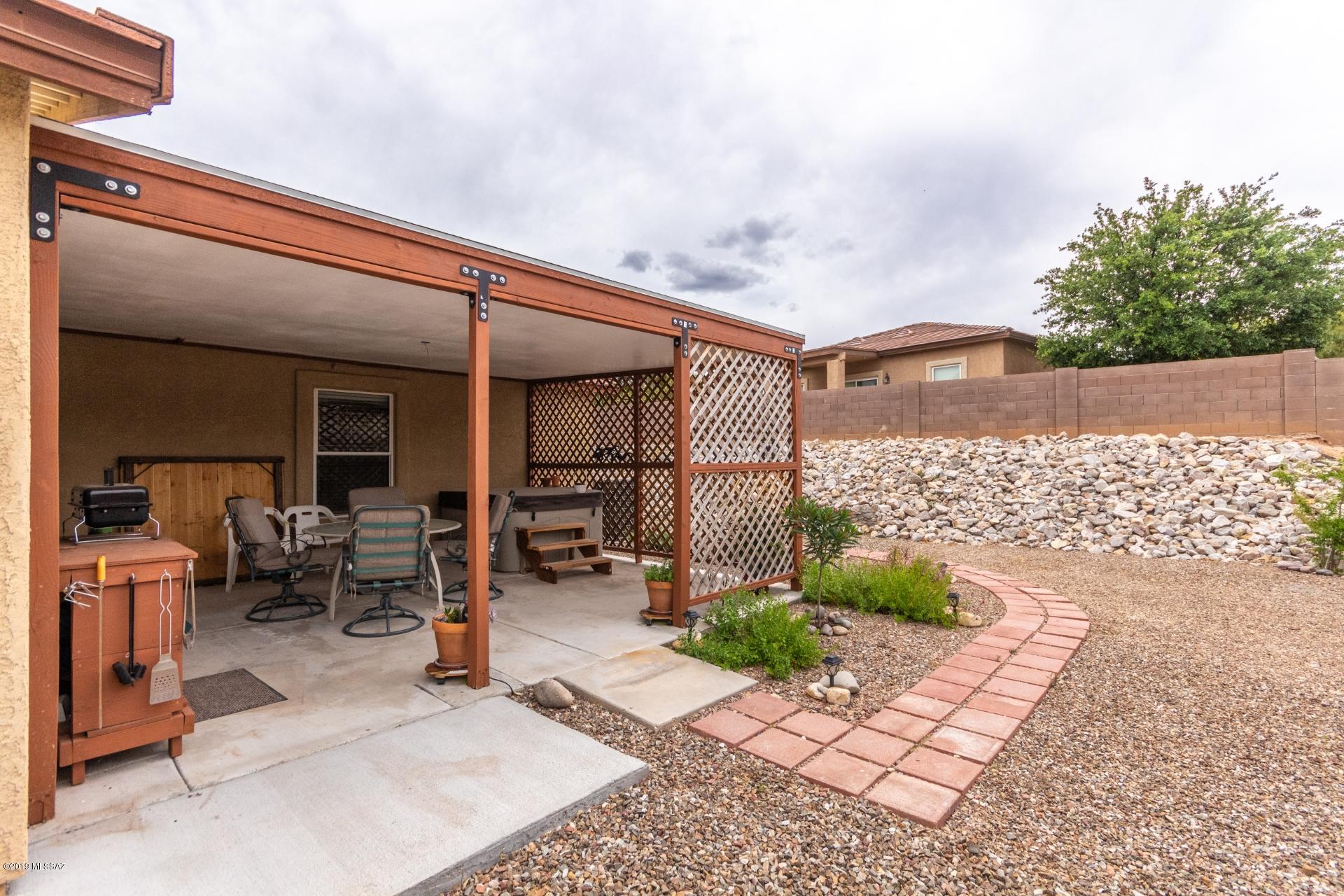 Black Horse (1-411) - Residential