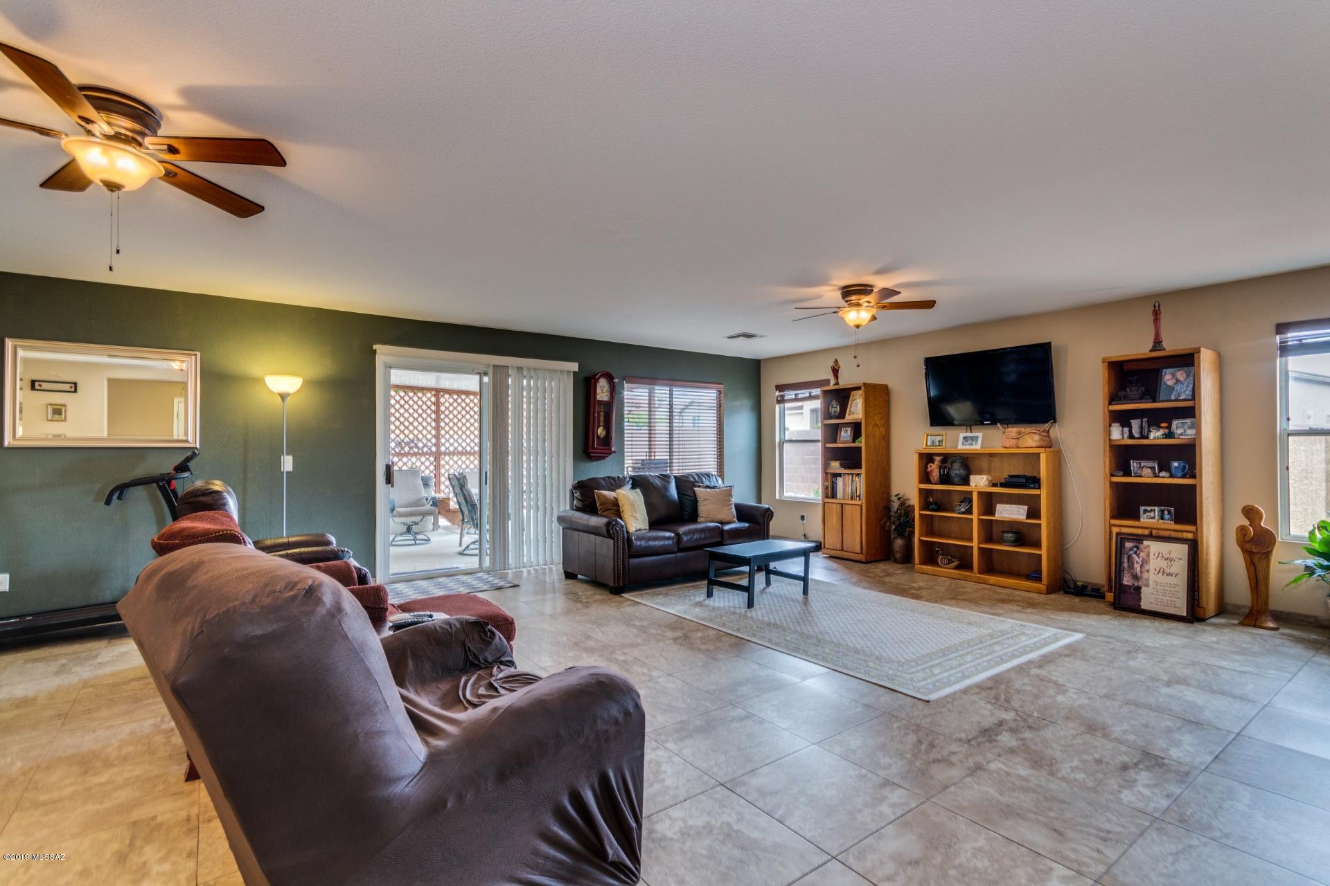 Black Horse (1-411) - Residential