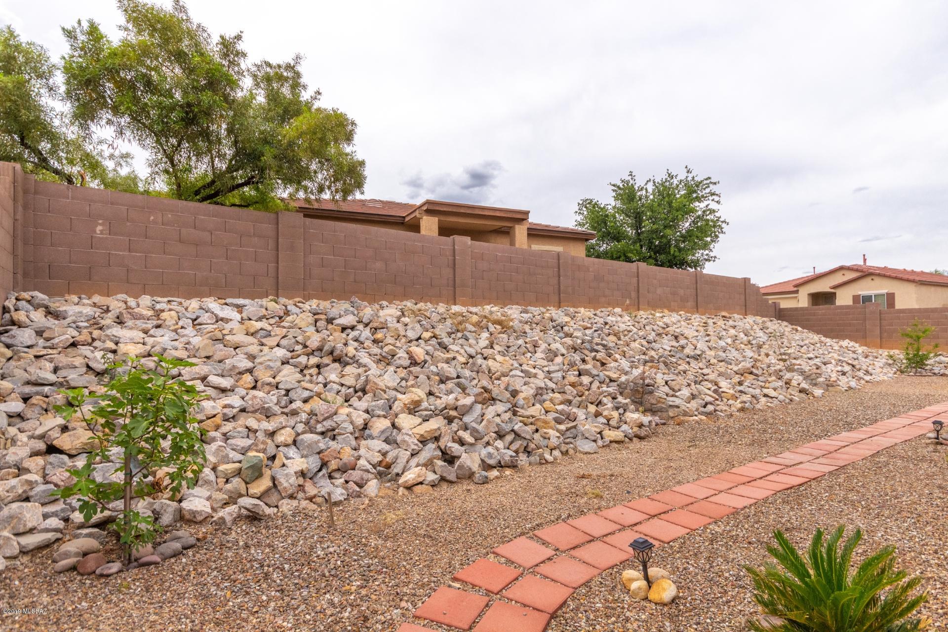 Black Horse (1-411) - Residential