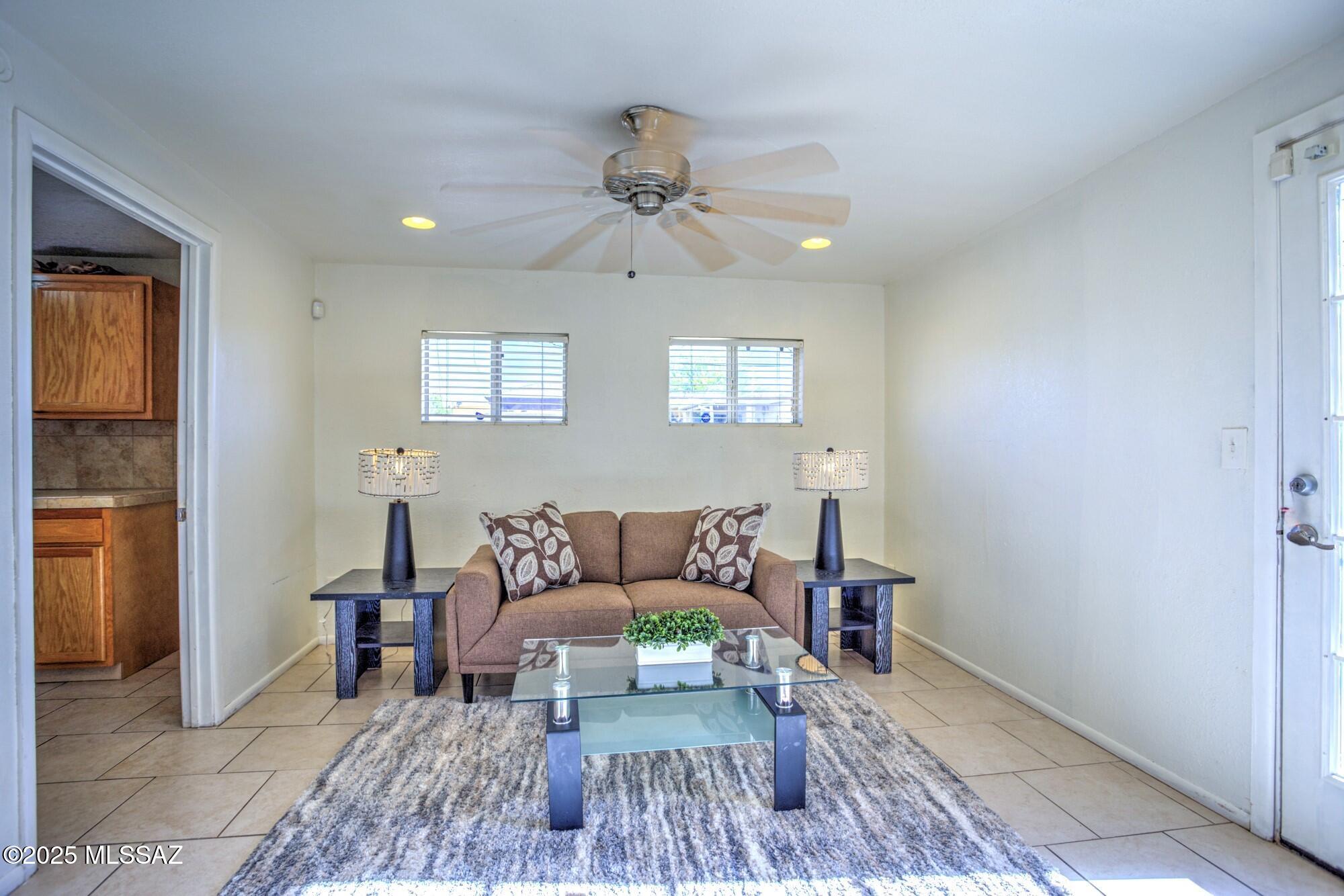 7010 E Calle Betelgeux