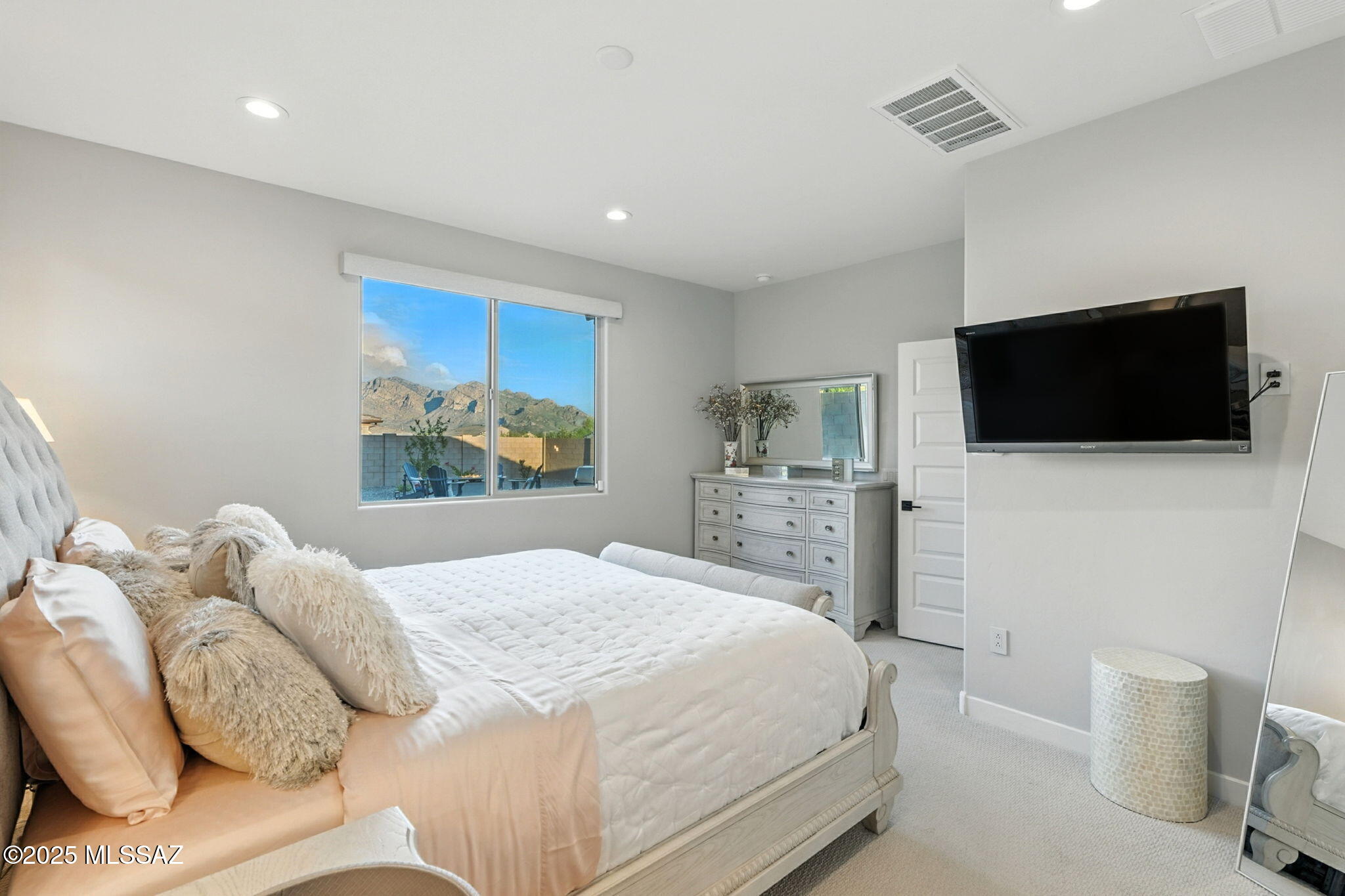 11266 N Gemini Drive