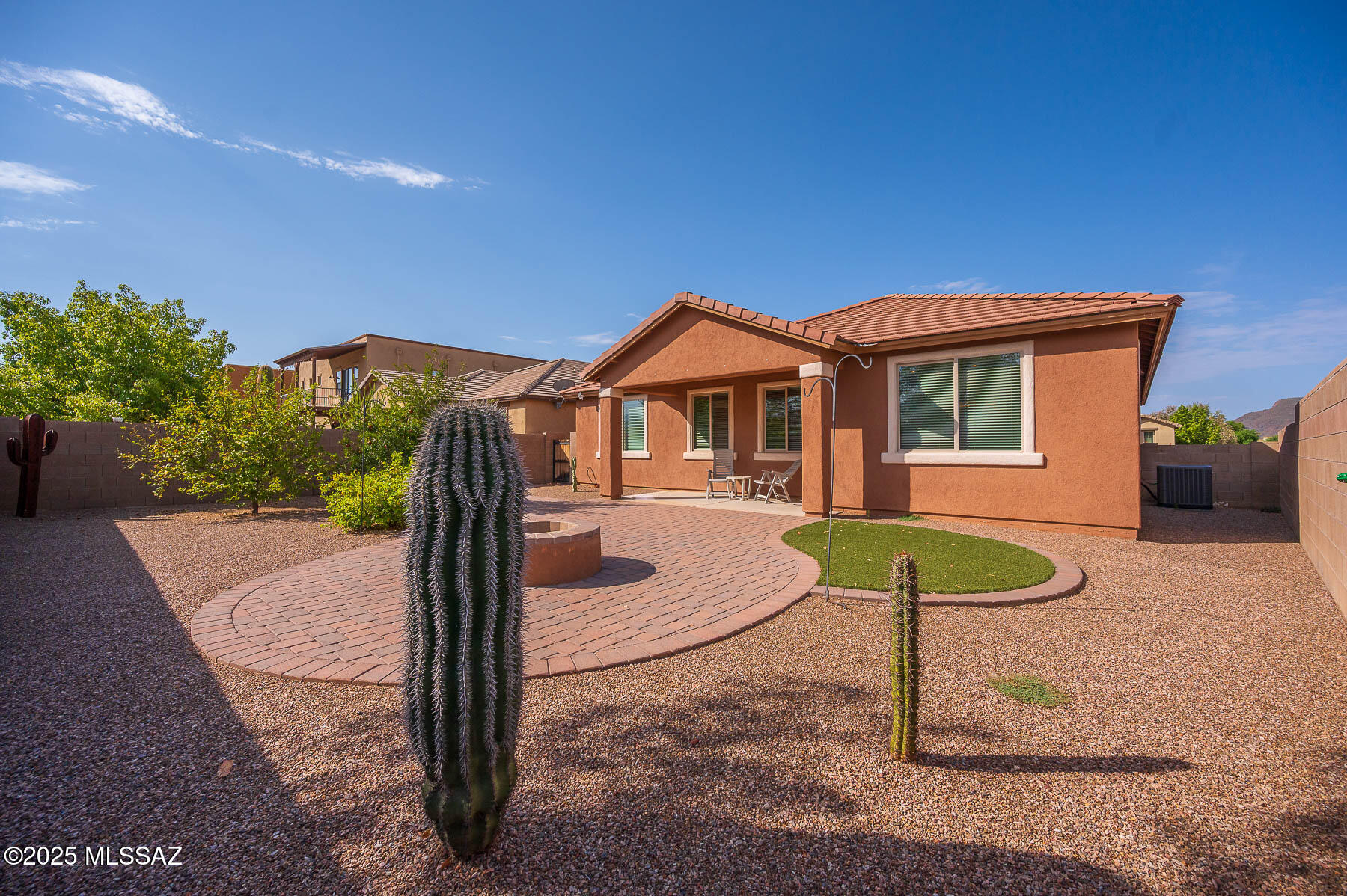 8384 N Mountain Stone Pine Way