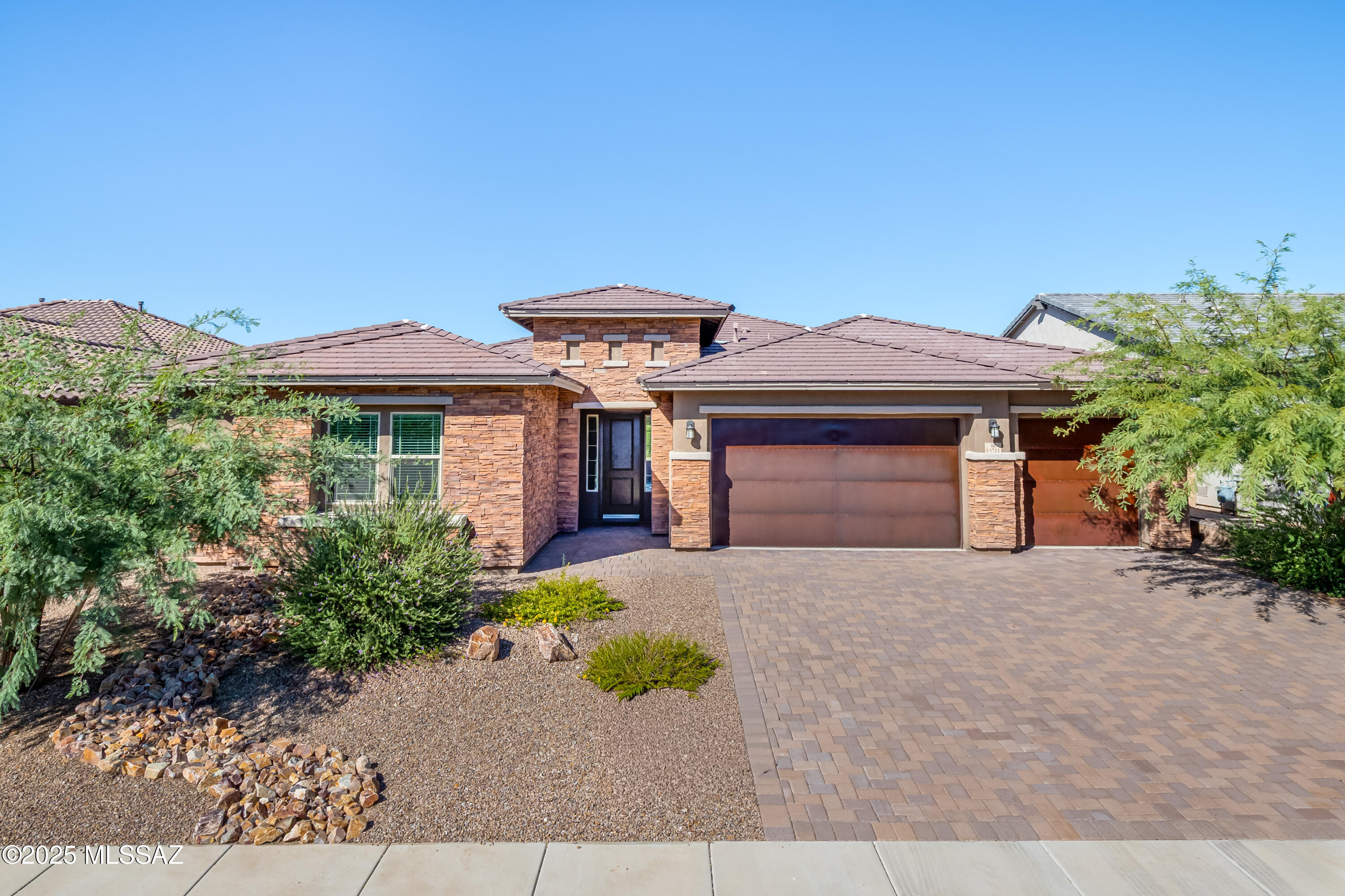 13711 N Hidden Springs Drive