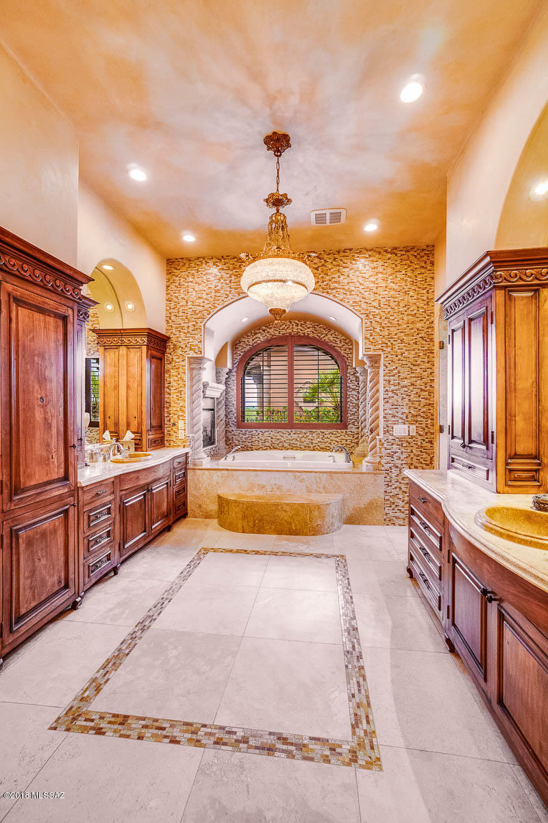 Catalina Foothills Est. NO. 10 (73-90, 119, 121, 123, 127-146) - Residential