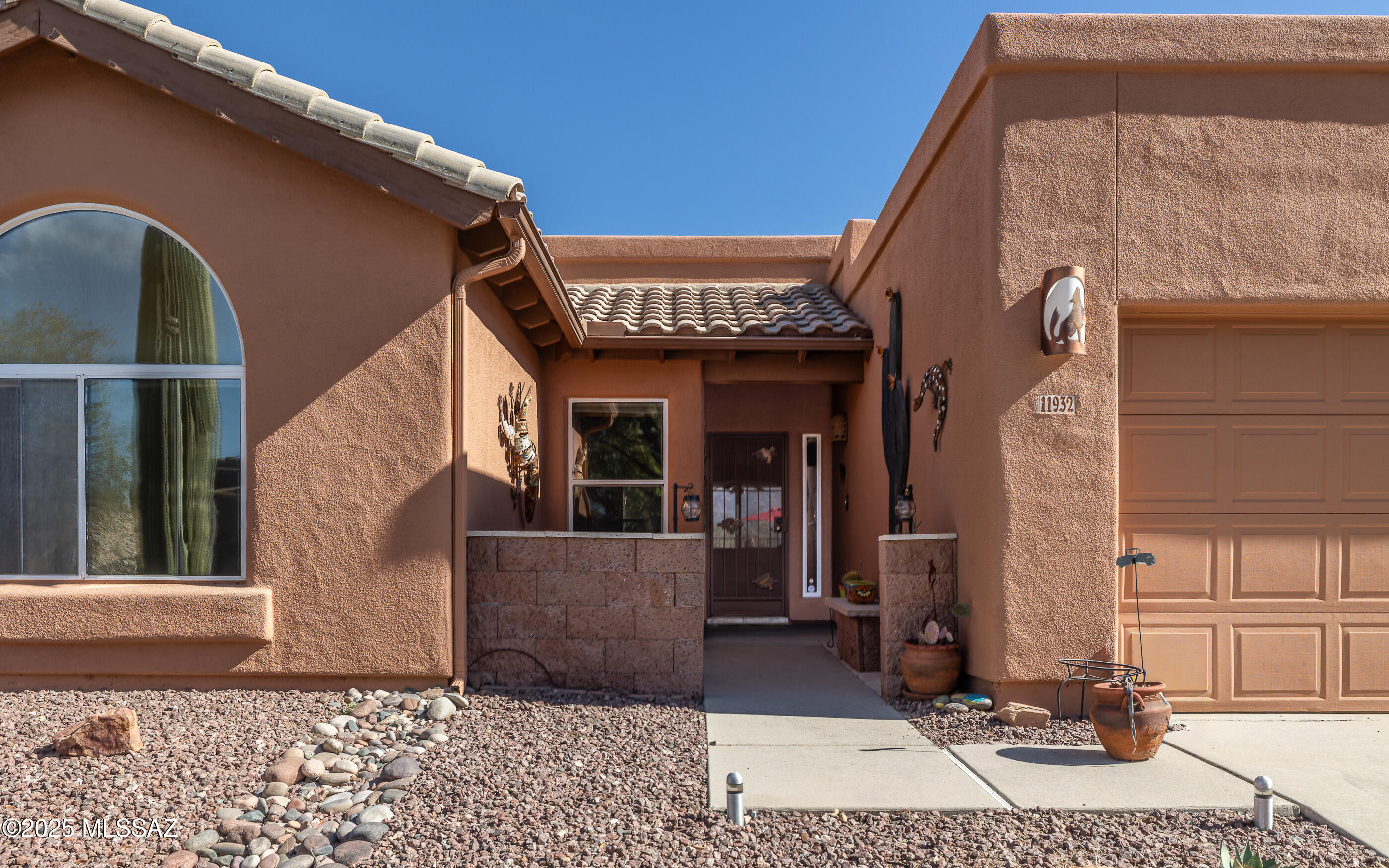 11932 N Labyrinth Drive