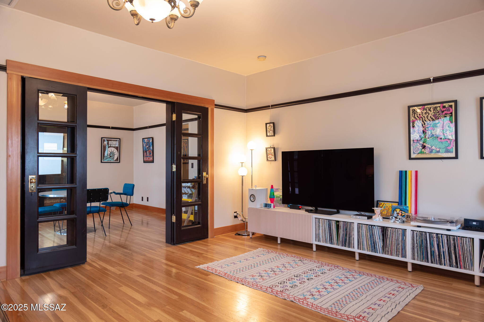 20 E 2nd Street