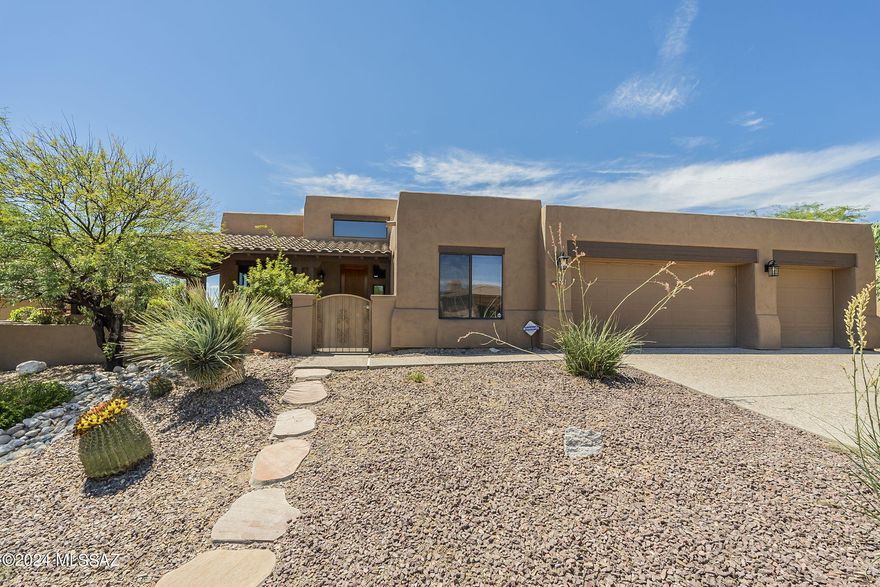 Quaint and Quiet, this beautiful and meticulously maintained home, was lavishly upgraged with wall to wall travertine tile. The updated bathrooms, and fresh paint throughout the whole house and garage make this a must see. This homes serene location boasts spectacular city and mountain views and is situated in the highly sought after River Estates. Indulge in your outdoor living with stunning views and enjoy the built-in backyard grill and succulent fruit trees. With one of the largest lots in the community the possibilities are endless to create your ultimate oasis. The thoughtful floor plan utilizes every SqFt and optimizes each living space for everyone. 
Come and see with your own eyes what pictures could never capture, and  make this house your home!!