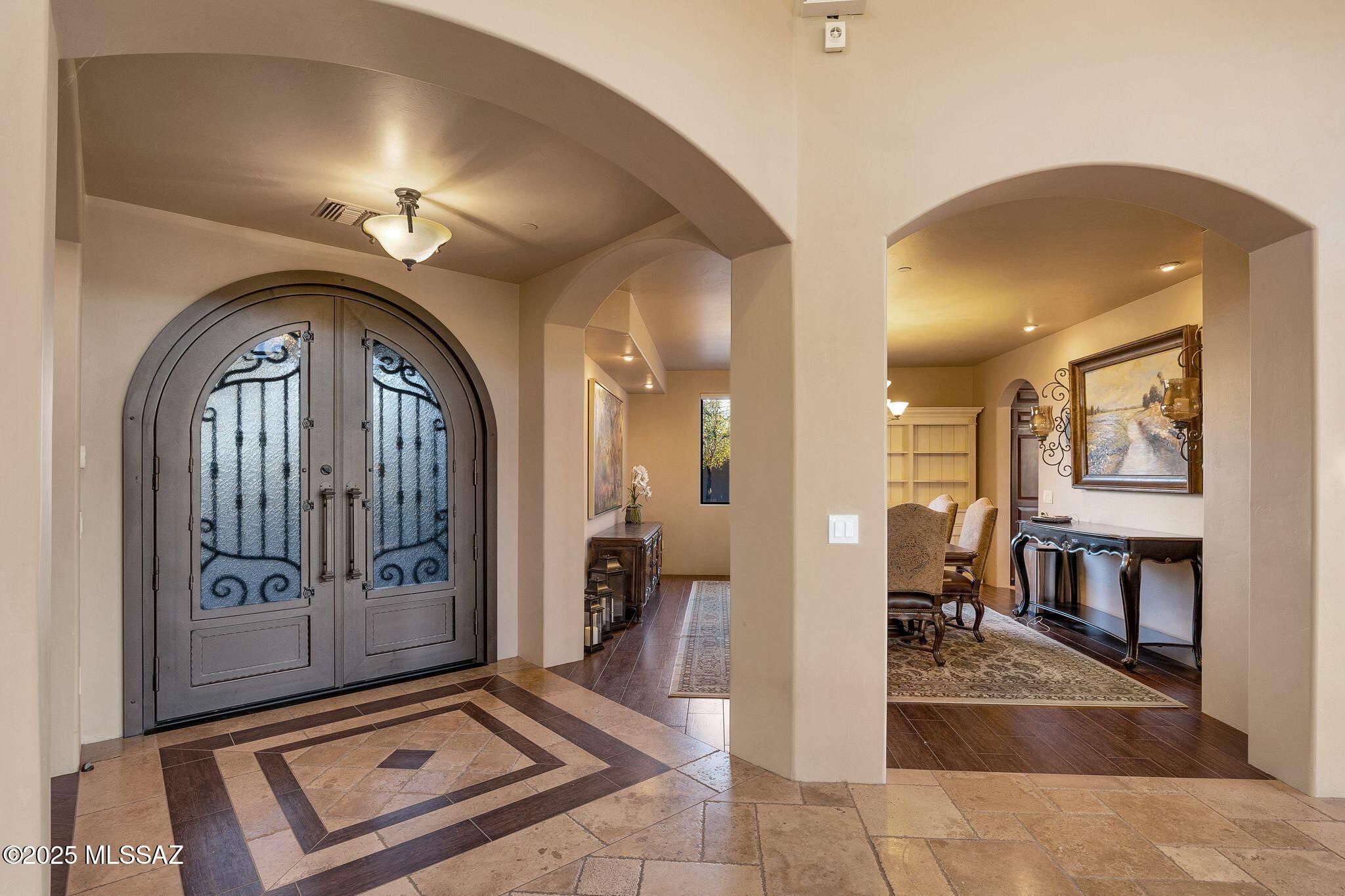 994 W Tortolita Mountain Circle