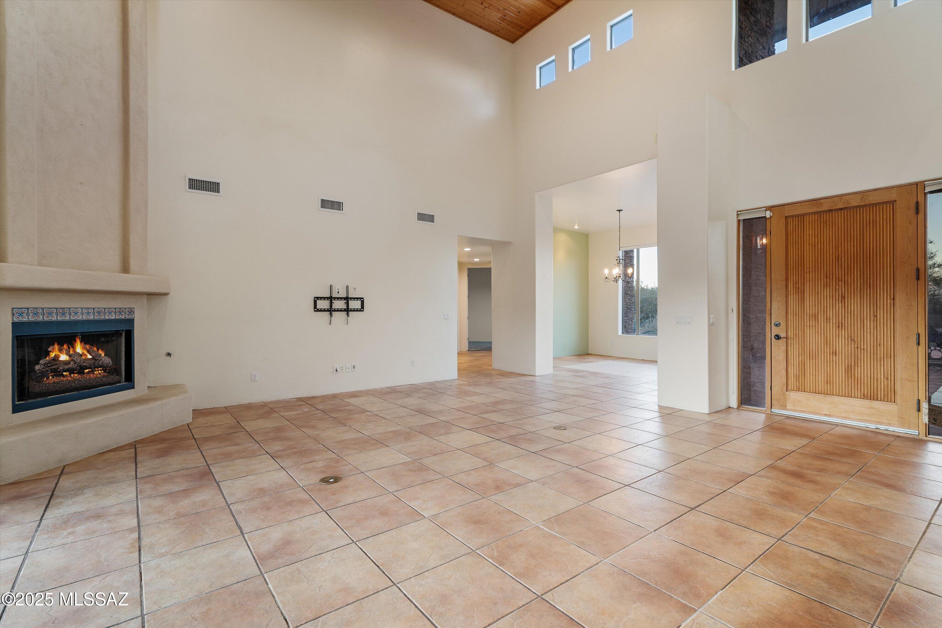 Roadrunner Hills (1-21) - Residential