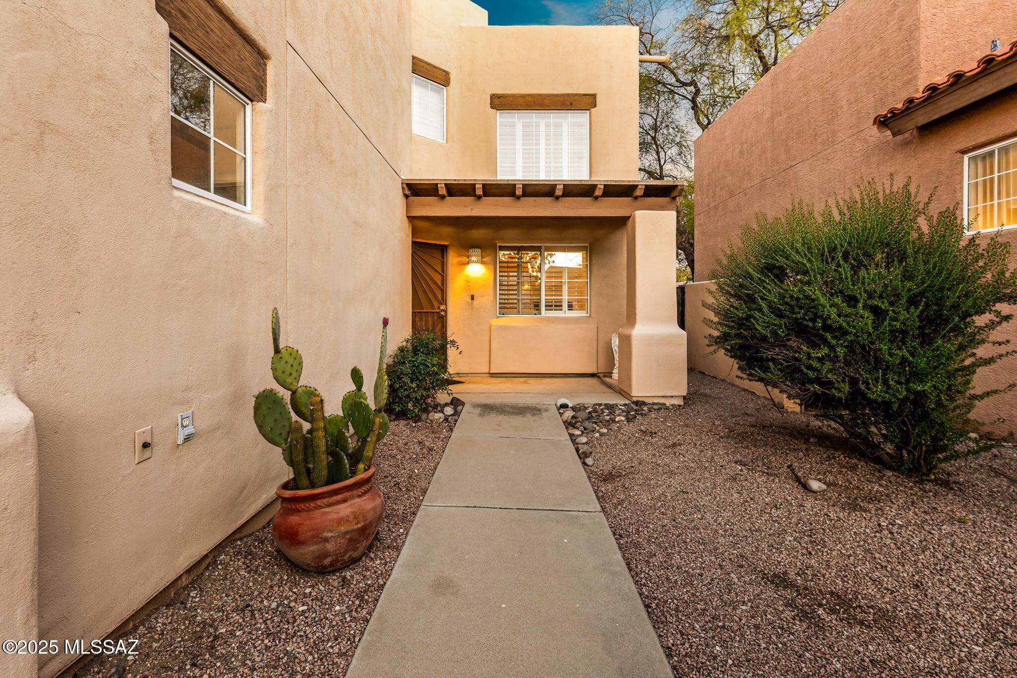 3386 N Apache Plume Court