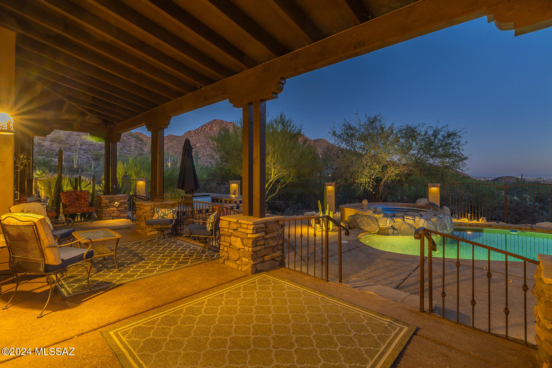 4589 W Rusty Rock Court
