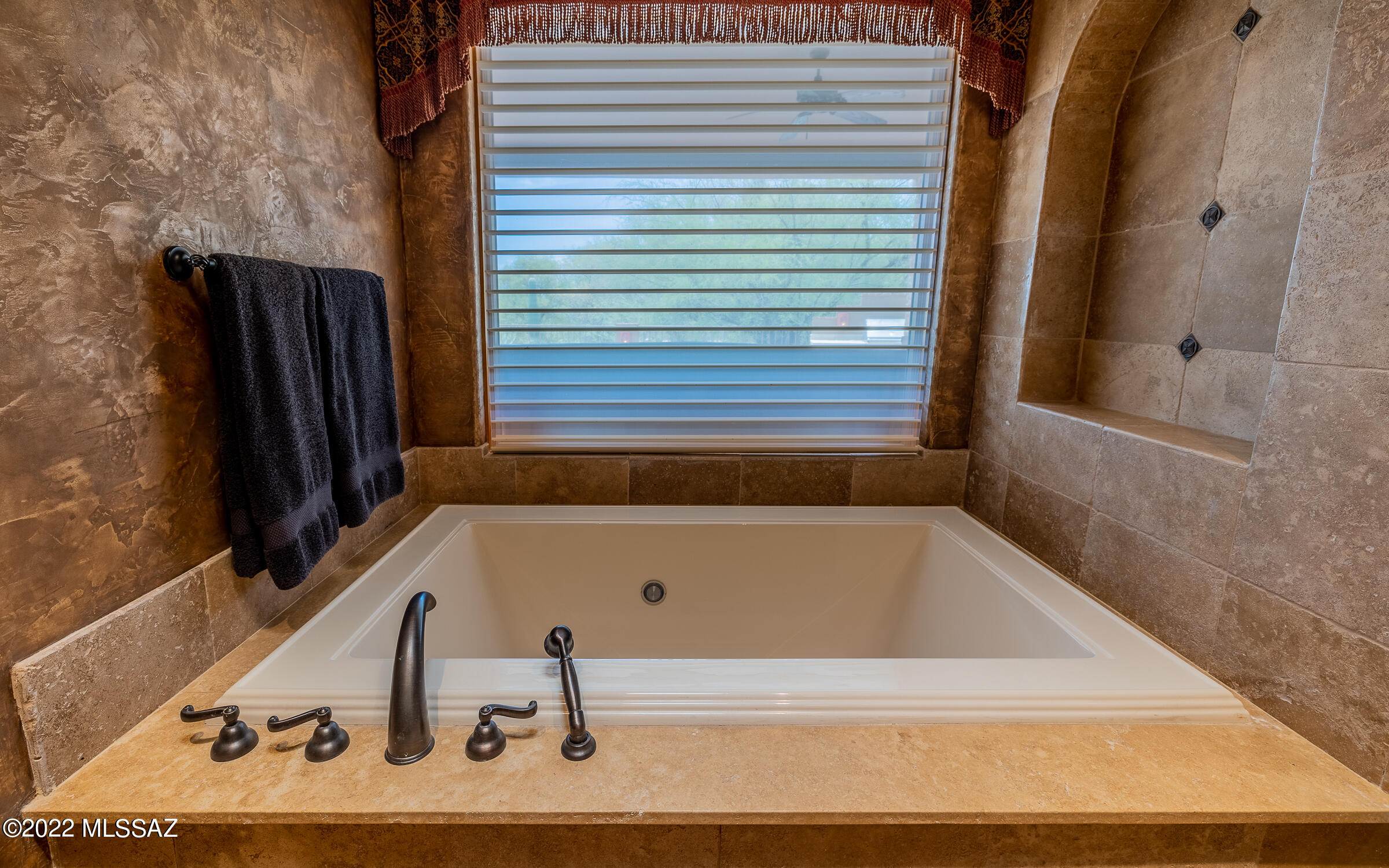 Catalina Foothills Estates NO. 10 (179-193) - Residential