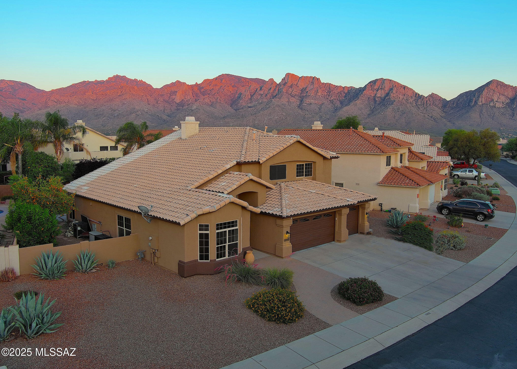 12402 N Echo Valley Drive