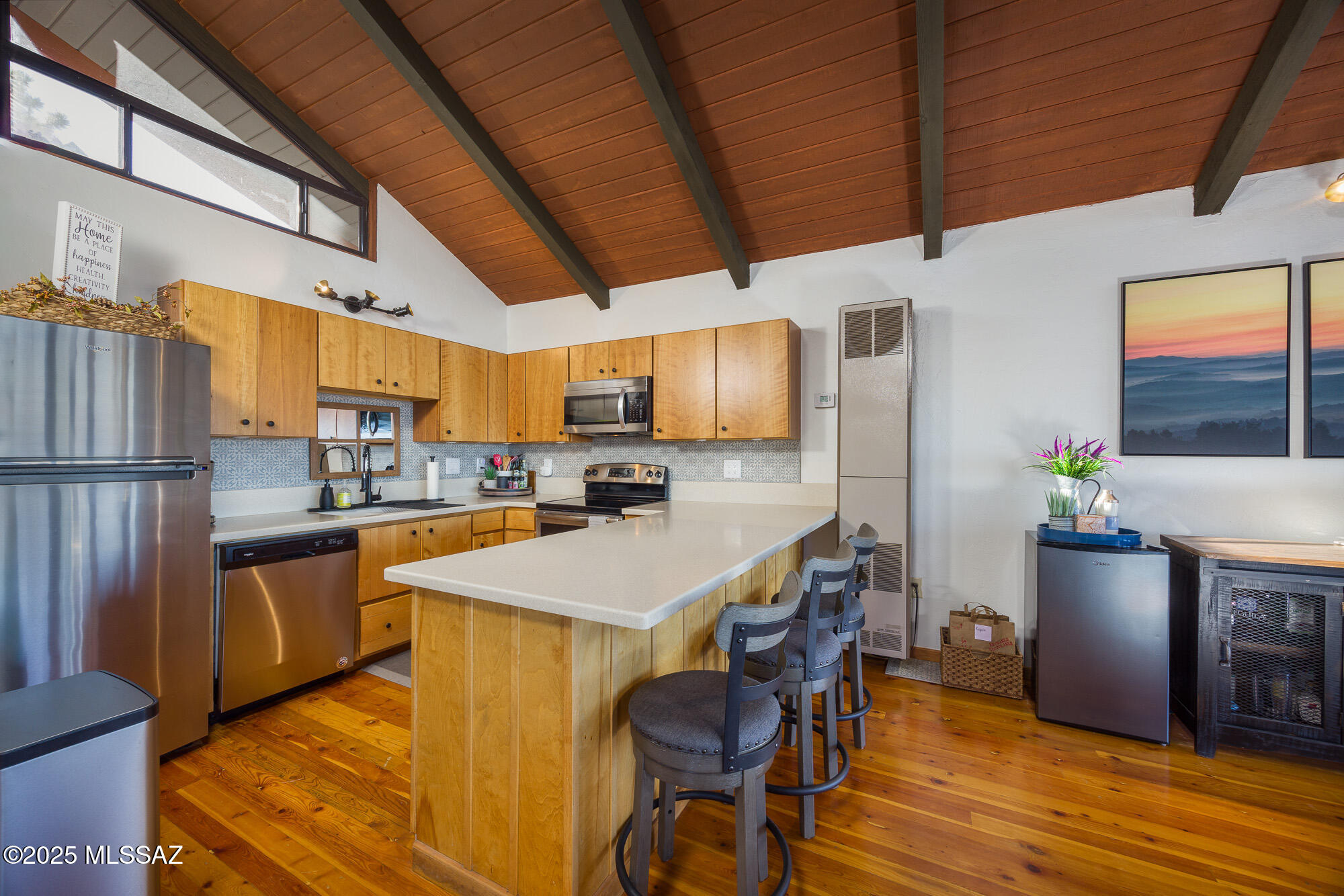 Loma Sabino Pines - Residential