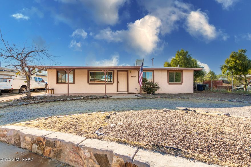 Check out this charming 3 bed, 3 bath home now looking for its new owners! This property offers a circular driveway & a relaxing front patio. Enter to discover a living room w/a cool palette, ceiling fans, & neutral tile flooring perfect for entertaining guests. Master your cooking skills in the newer kitchen equipped w/ample wood cabinets, tile counters, track lighting, built-in appliances, abundant natural light, & sliding glass doors to the backyard. Recessed lighting in the dining room. Main bedroom boasts a neutral palette, plush carpet, a sizable closet, & a private bath. Interior laundry room. Enjoy your morning coffee in the expansive backyard w/a covered patio & play area. See it in person! Book an appointment today!