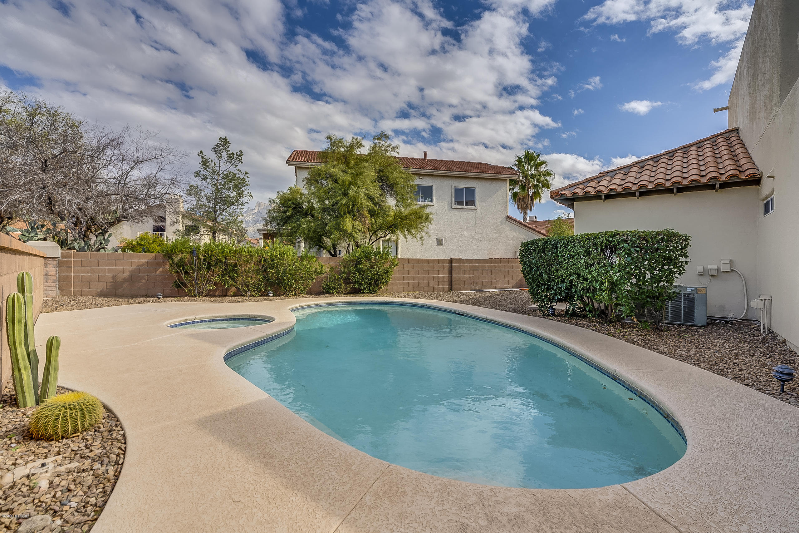 Villages Of La Canada (The) - Residential